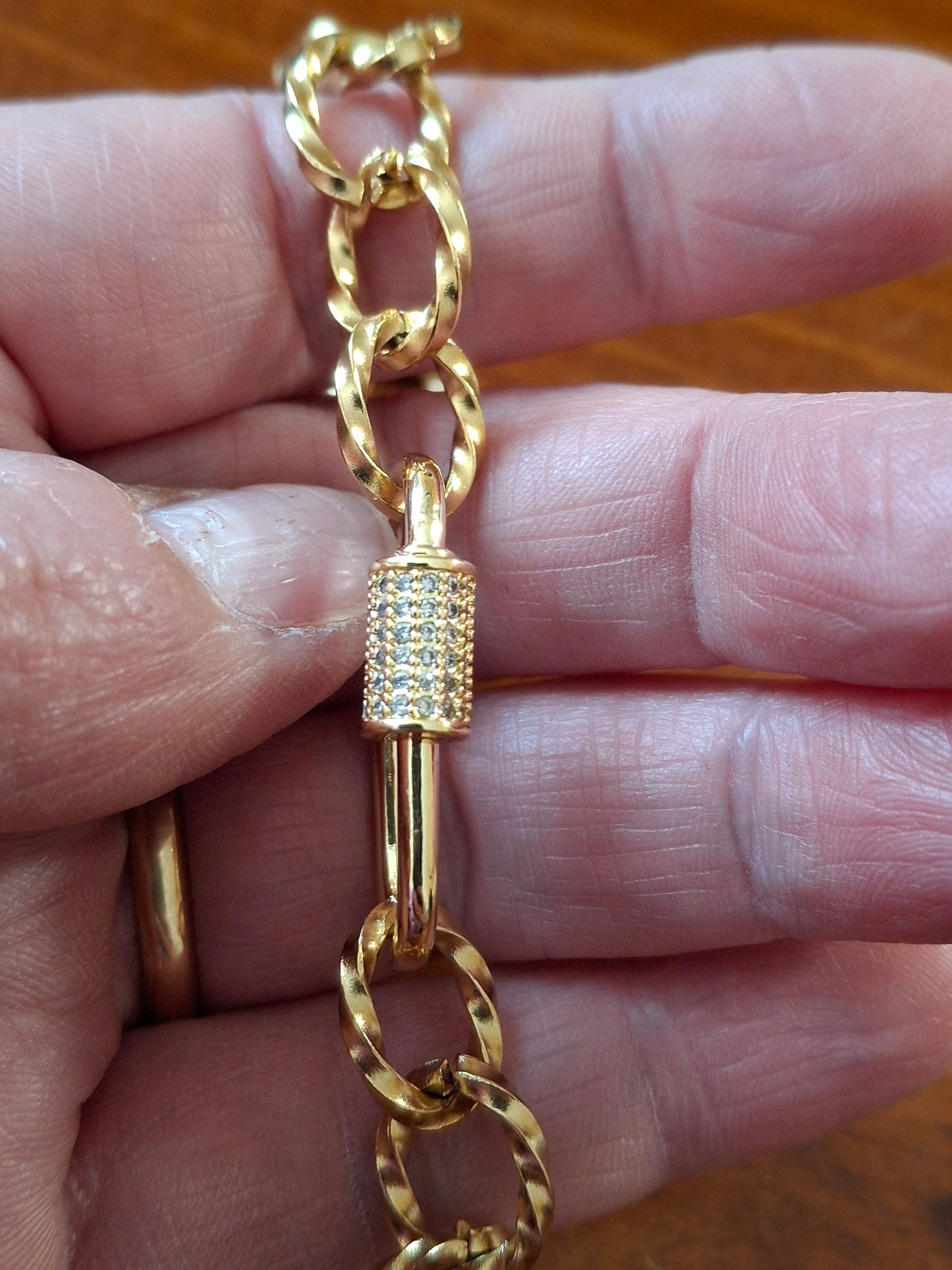 Stainless steel gold chain choker and large 18K gold-plated lobster clasp set with zirconium