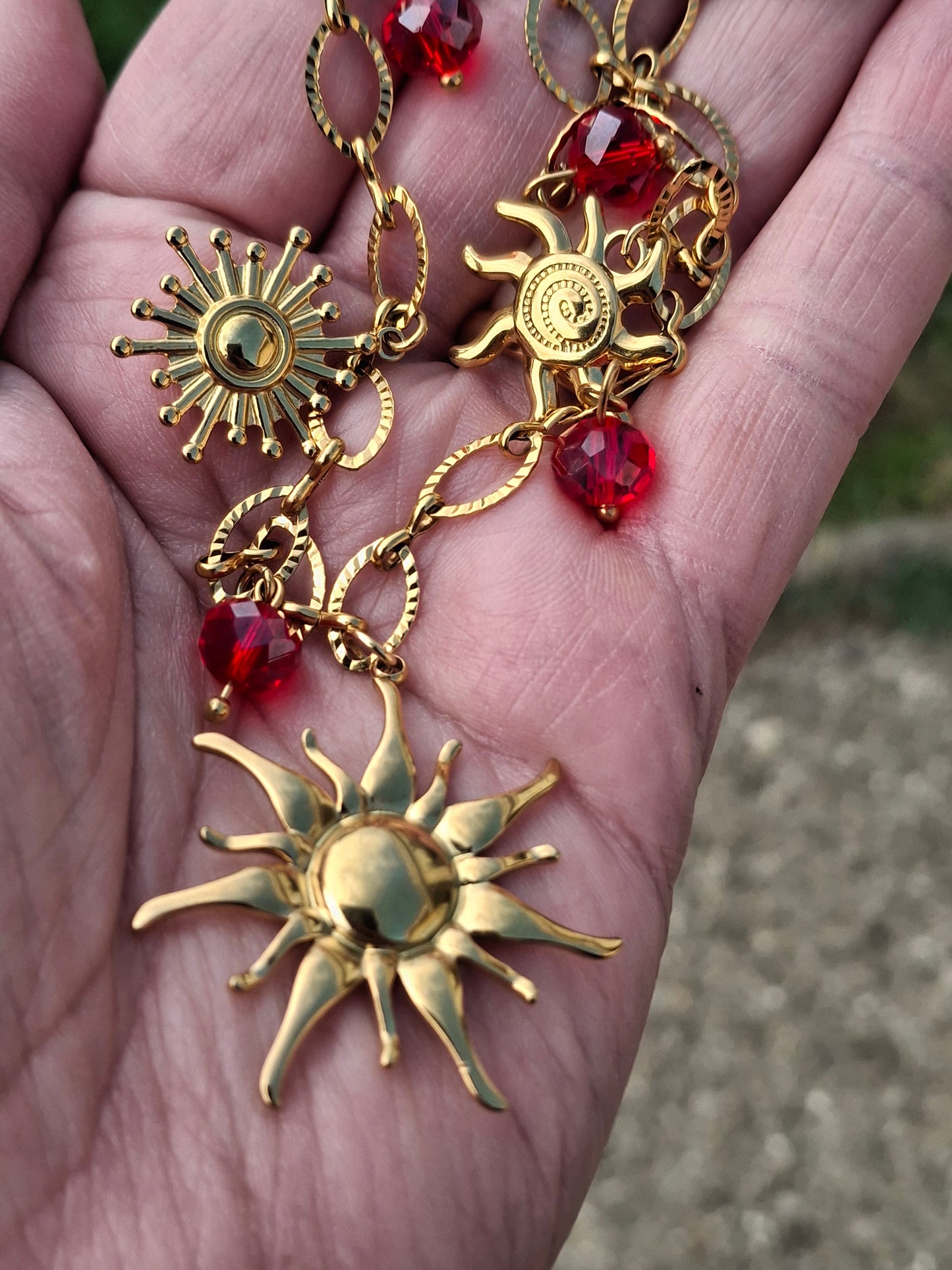 Collier chaîne dorée acier inoxydable stainless steel 316 et breloques stainless steel 316 handmade