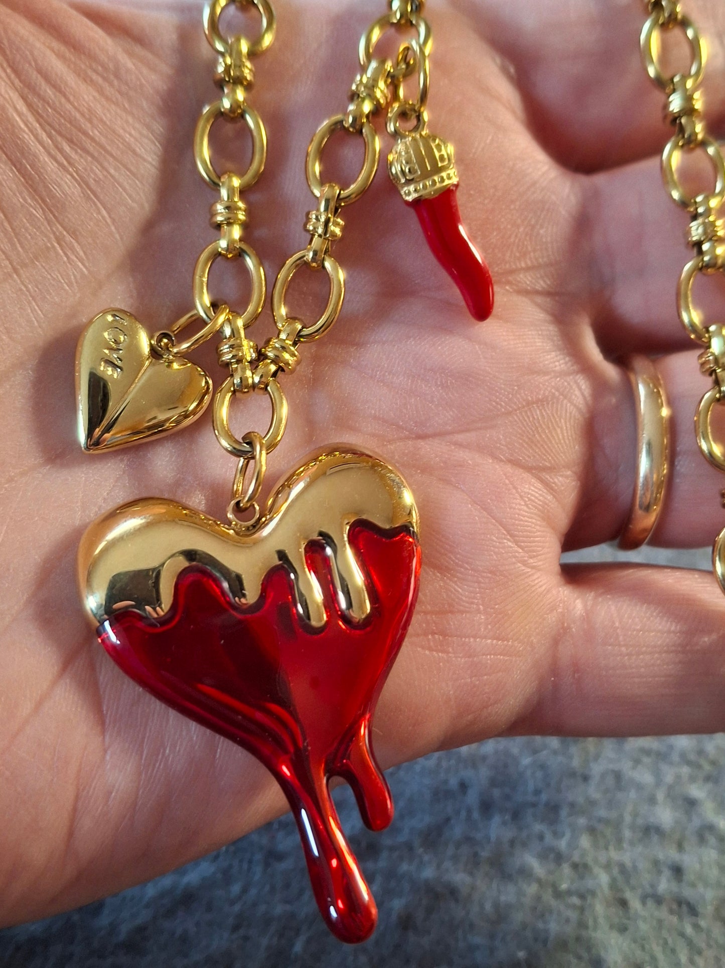 Collier chaîne maille gourmette stainless steel 316 ,grand pendentif coeur stainless steel 316 et breloques stainless steel