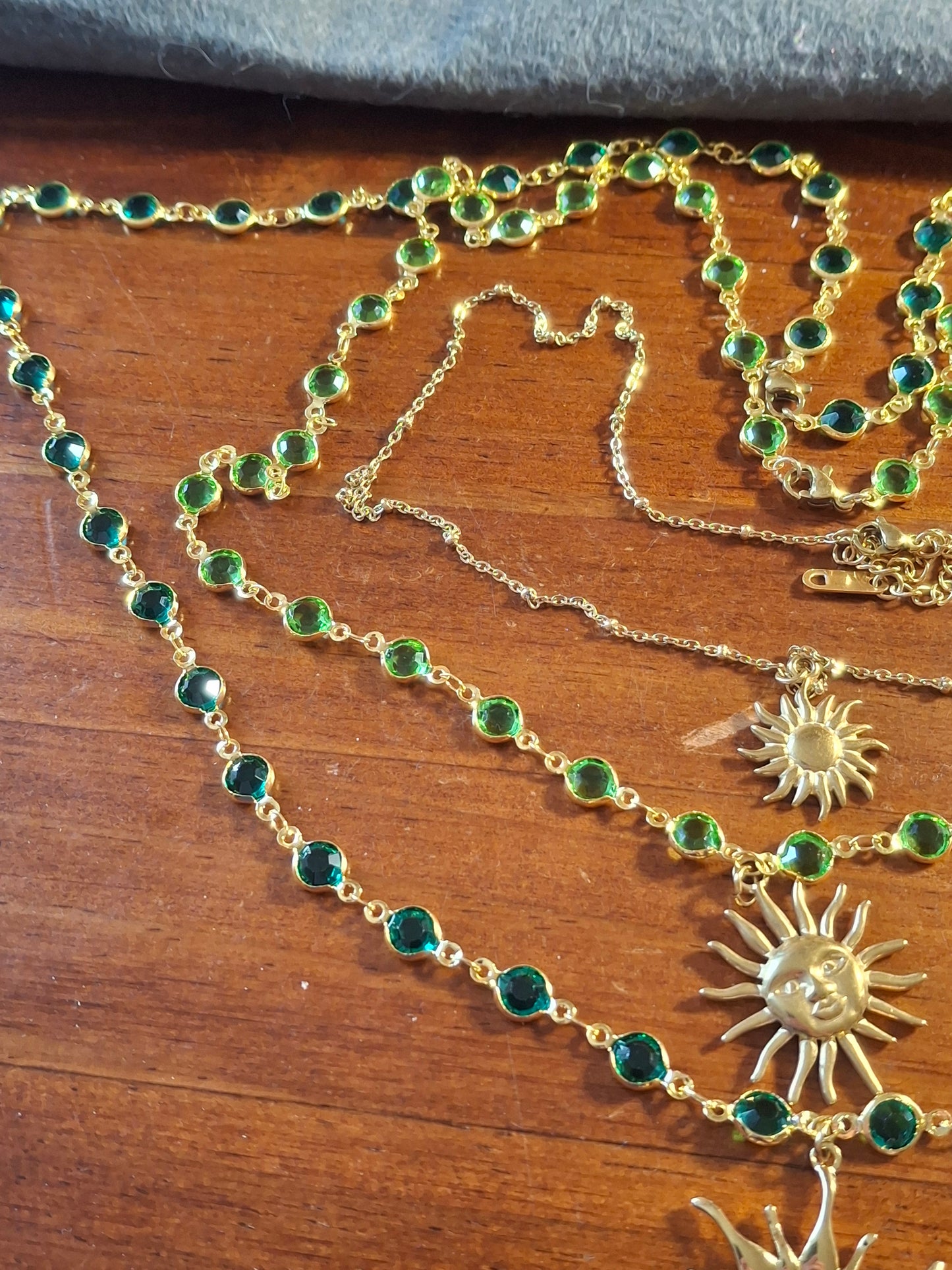 Collier chaîne cuivre ou chaîne acier inoxydable stainless steel pendentif soleil stainless steel