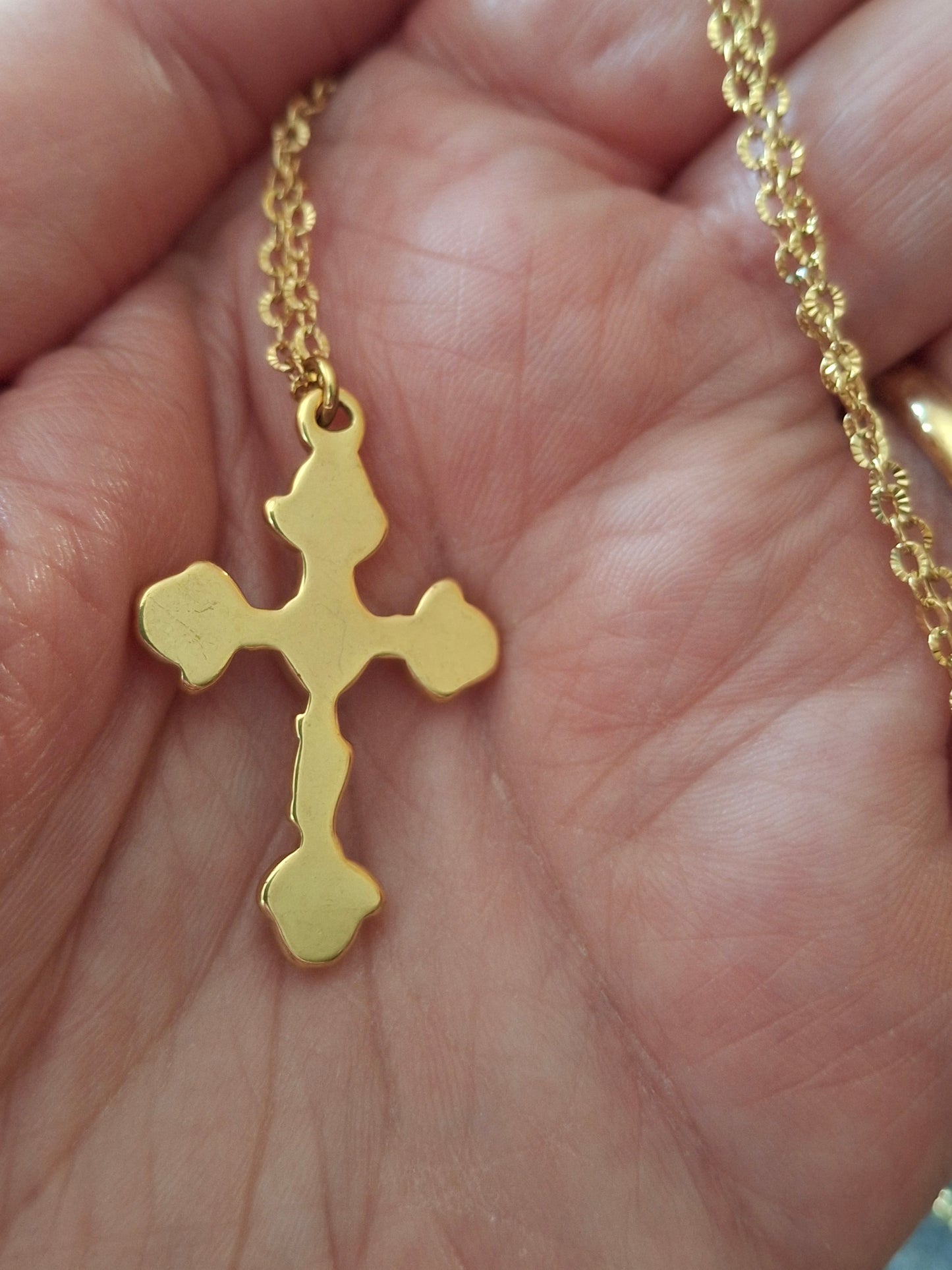 Collier chaîne dorée acier inoxydable stainless steel 316 ,croix rétro stainless steel 316 poli de qualité supérieure