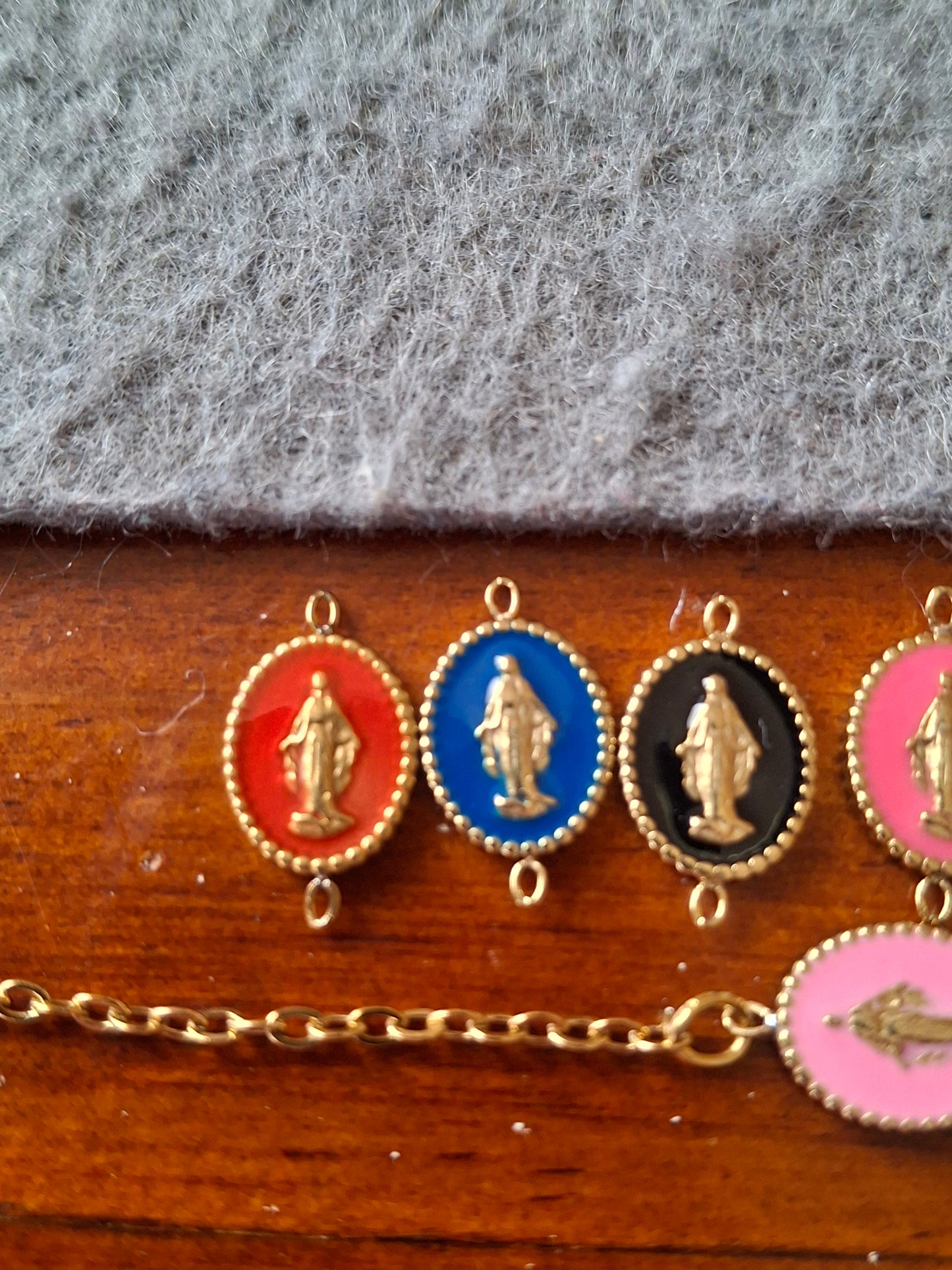 Bracelet chaîne acier inoxydable stainless steel 316 madone stainless steel 316 plaqué or sur mesure