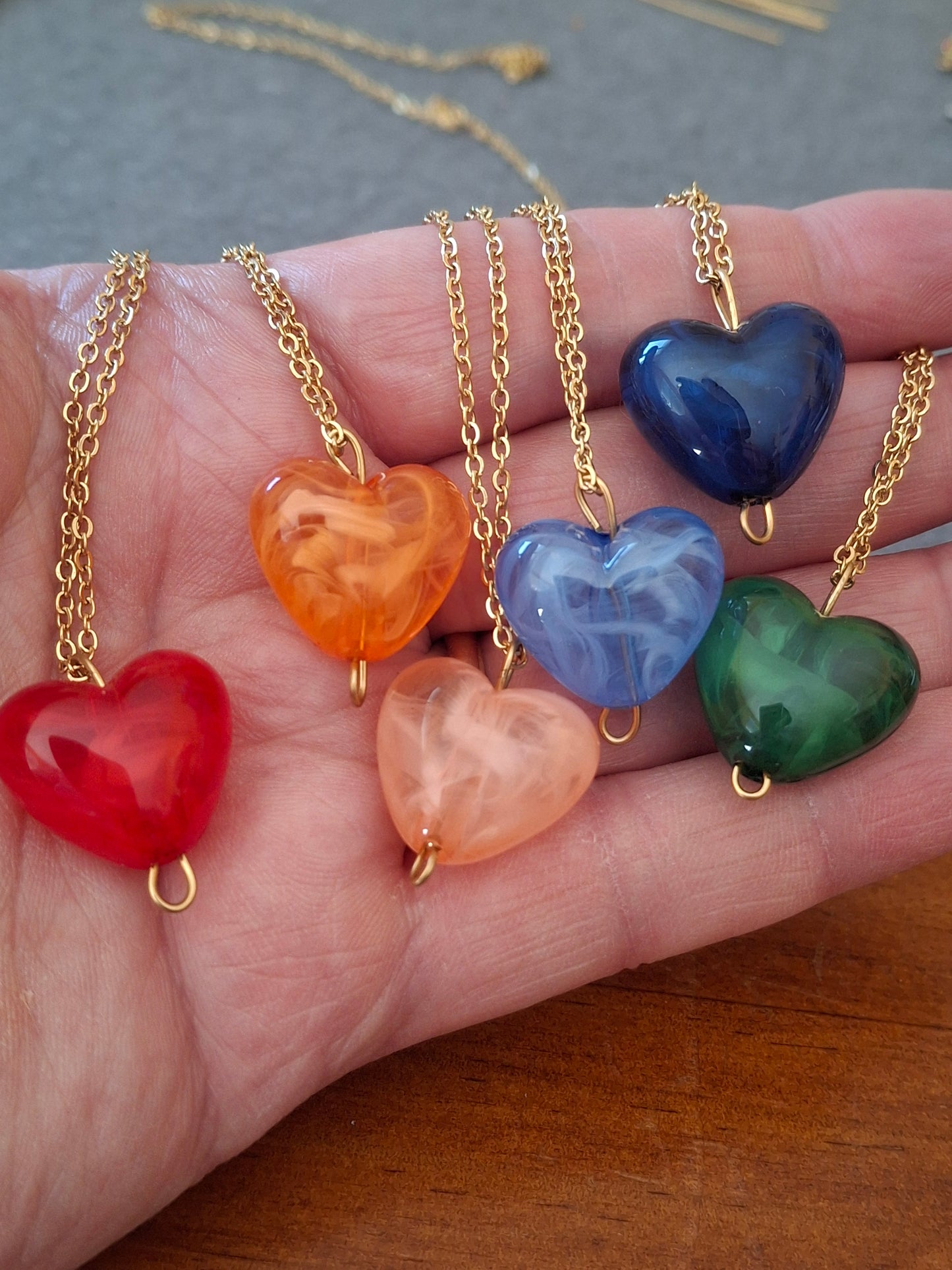 Collier chaîne dorée acier inoxydable stainless steel 316 pendentif coeur en acrylique