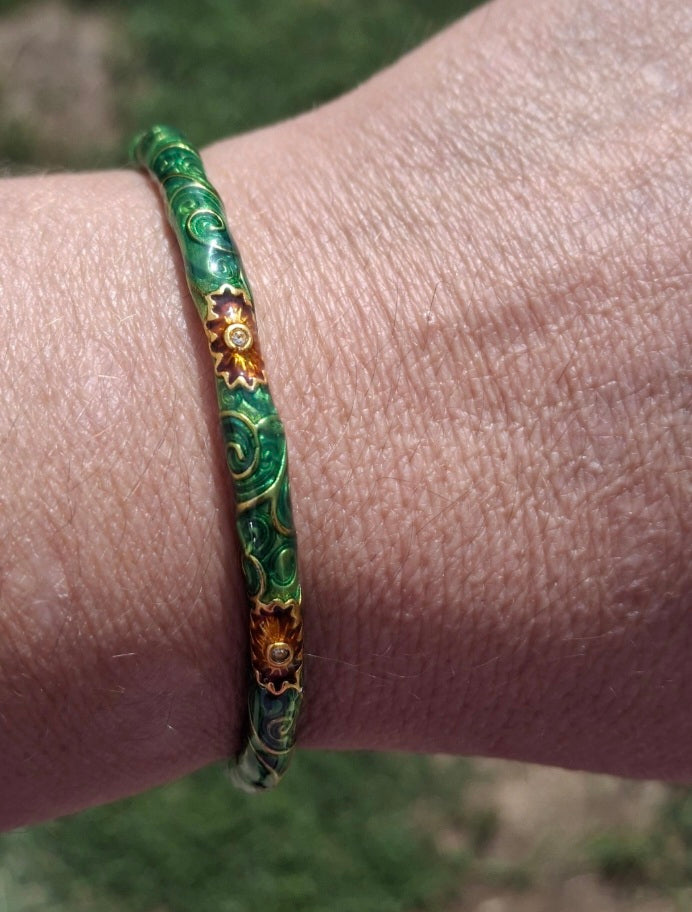 Pretty open cloisonné enamel rush with filigree flowers