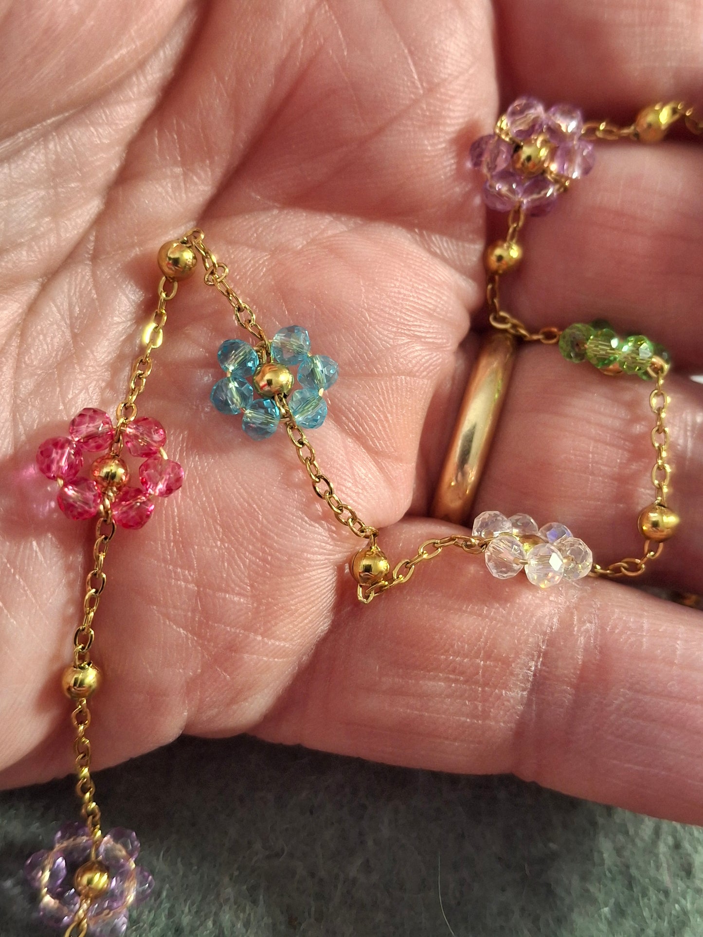 Bracelet double rang chaîne dorée acier inoxydable stainless steel motif fleurs et cœurs uniquement sur mesure