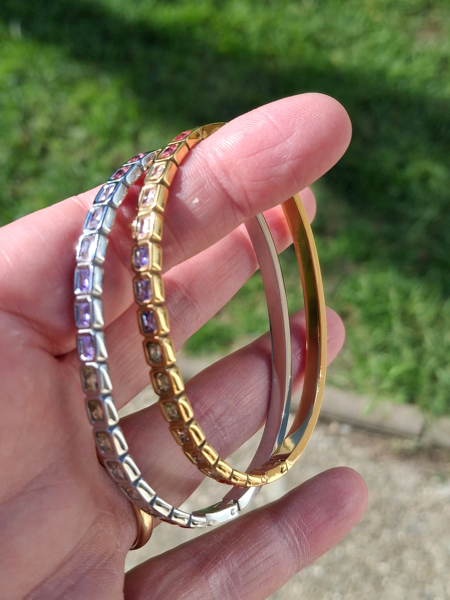 Thin rigid band set with crystal in stainless steel 316