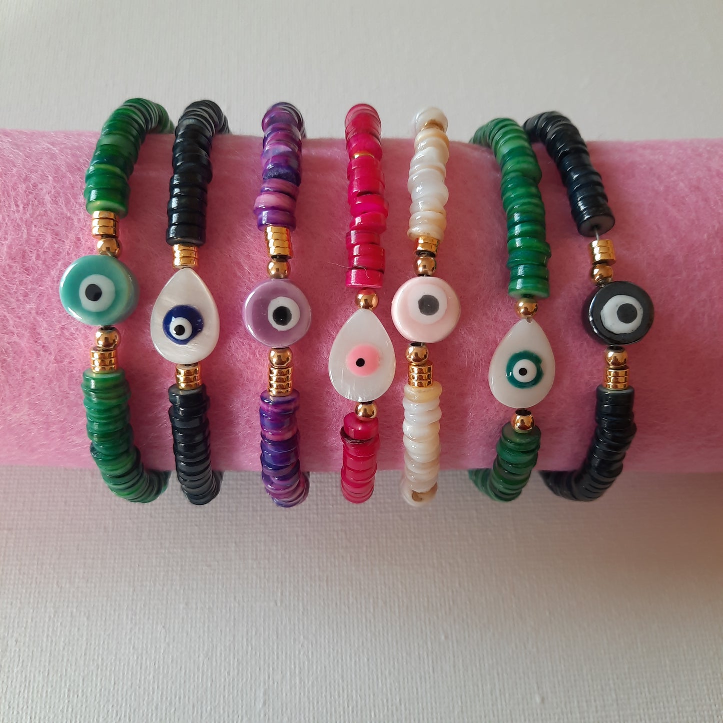 Bracelet perles heishi evil eye