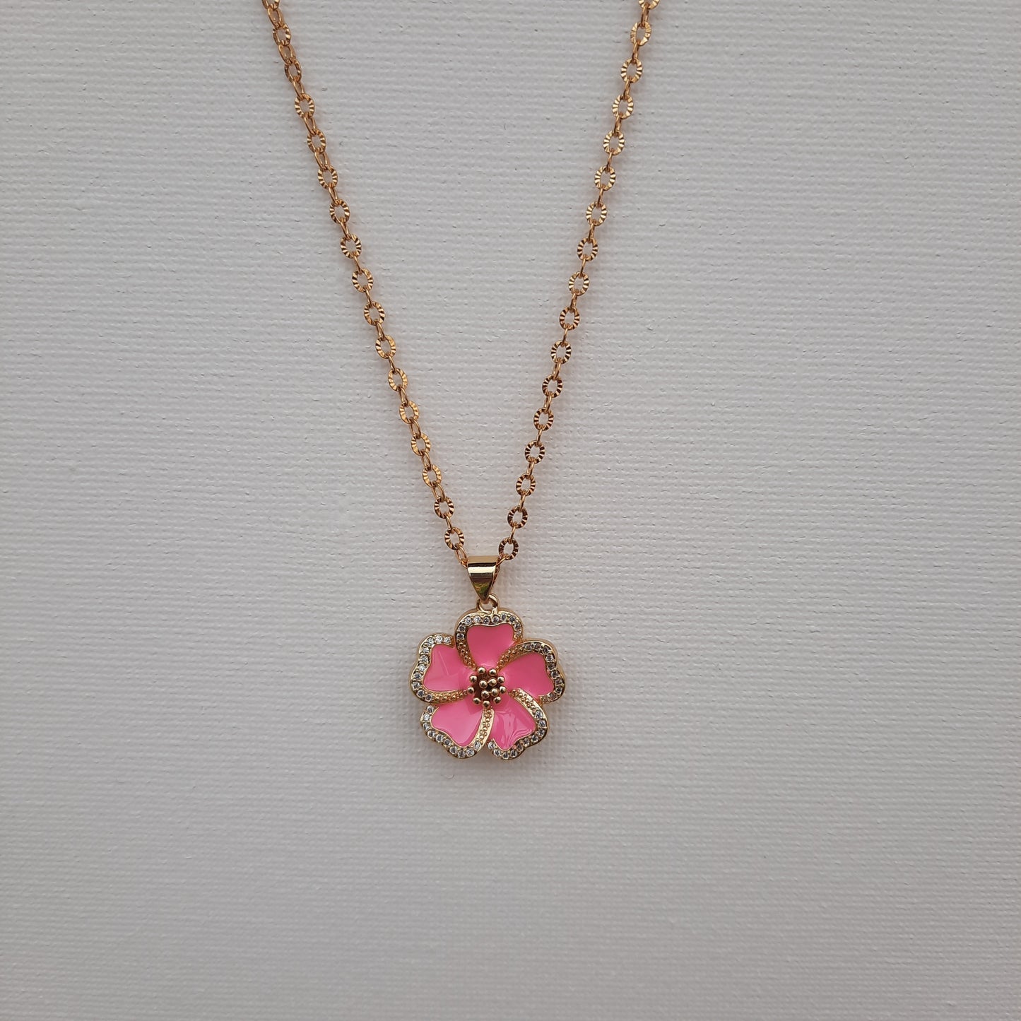 Collier or fleur de sakura