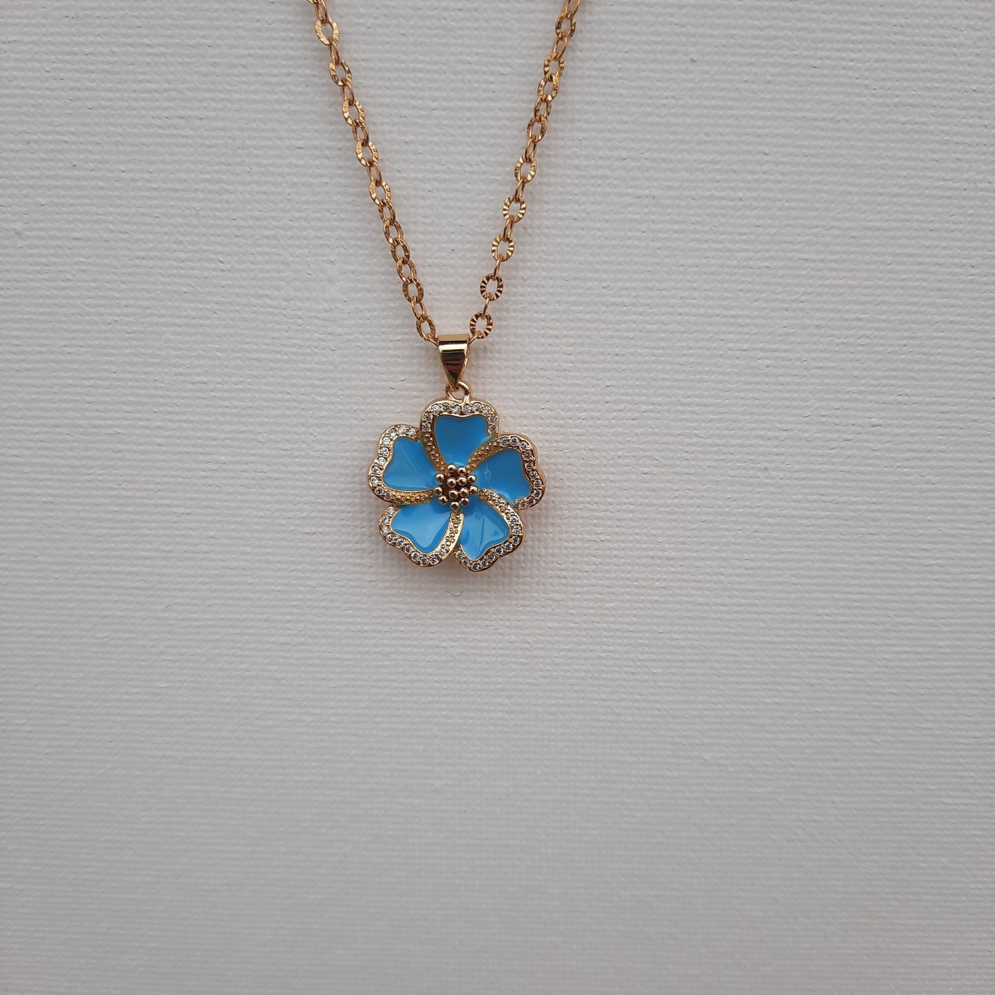 Collier or fleur de sakura