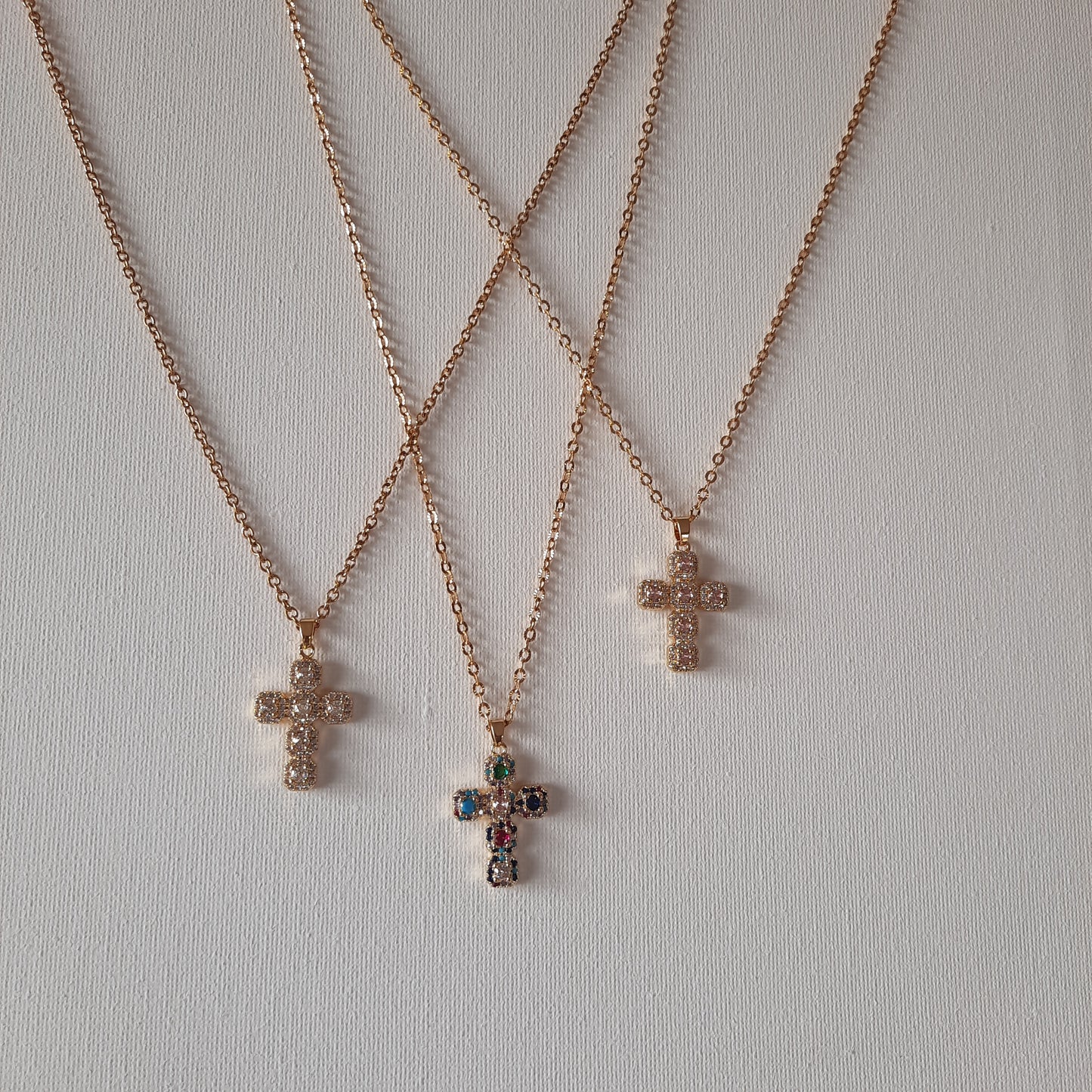 Collier chaîne acier inoxydable et pendentif croix plaqué or 18K