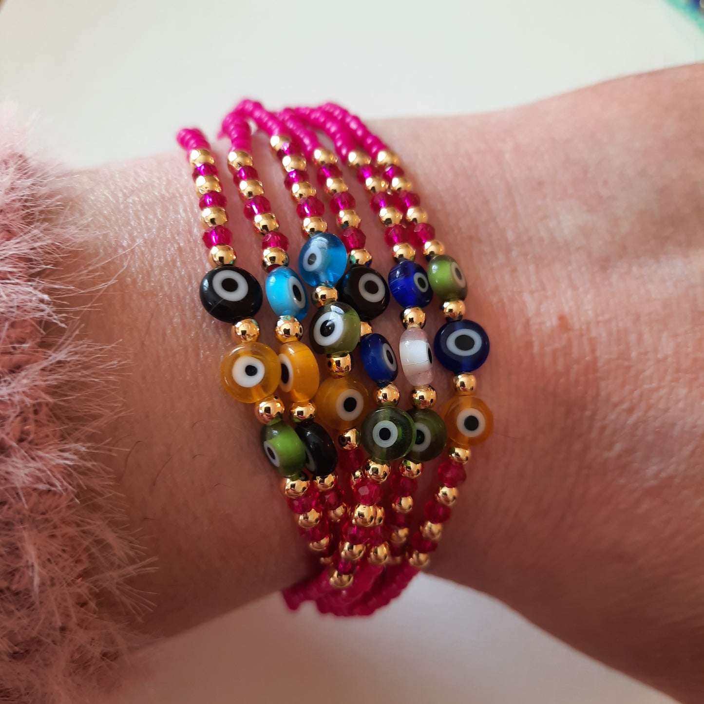 Bracelet multirang perles, evil eye fermoir macramé sur cordon coulissant