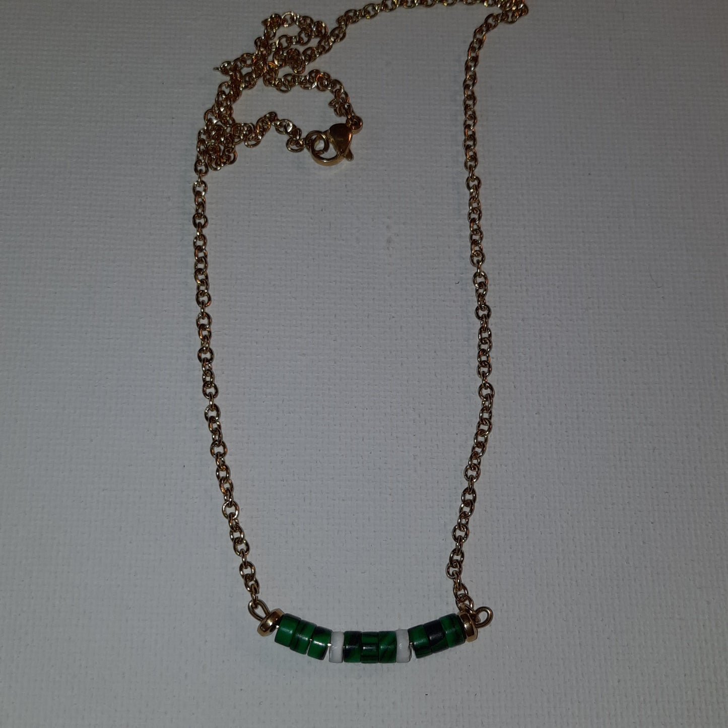 Collier stainless steel 316 ,véritables perles naturelles heishi malachite