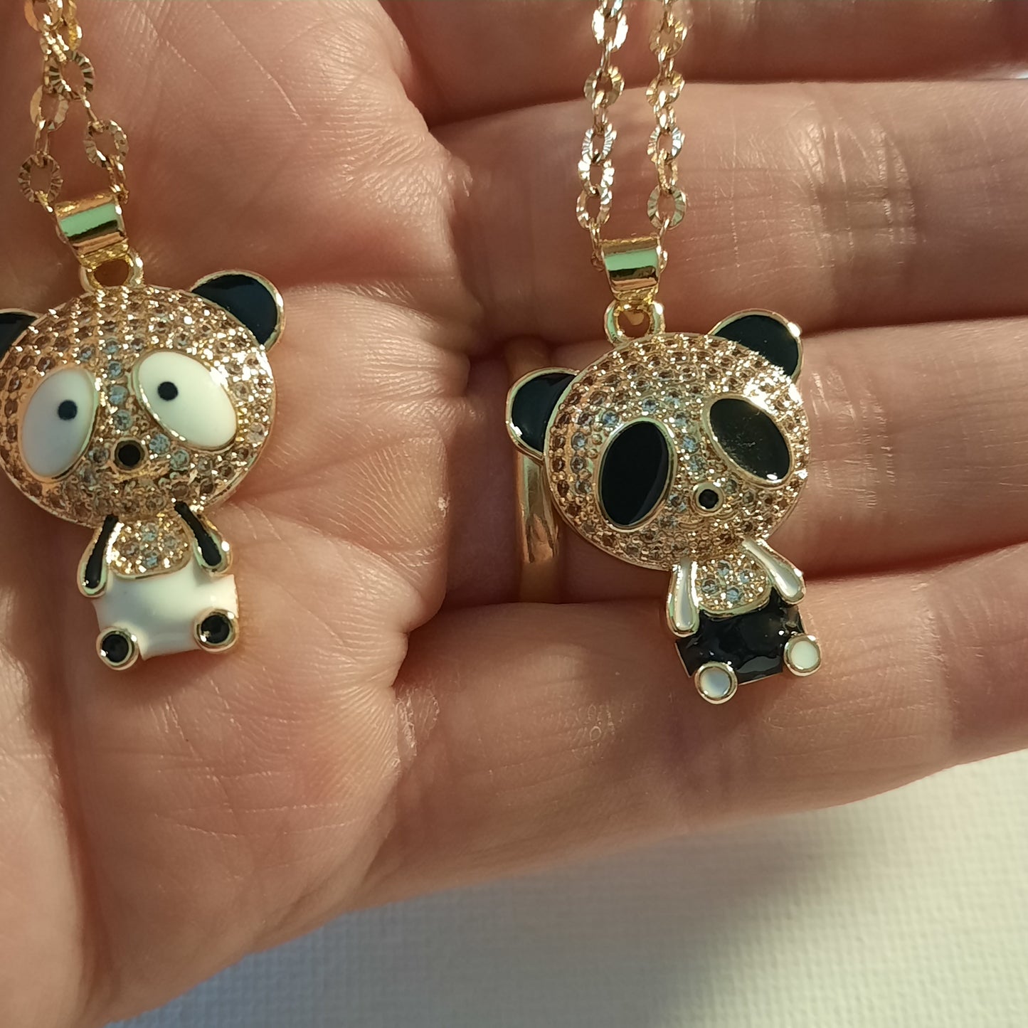 Collier chaîne dorée acier inoxydable striée stainless steel 316 ,pendentif panda plaqué or 18K serti zirconium