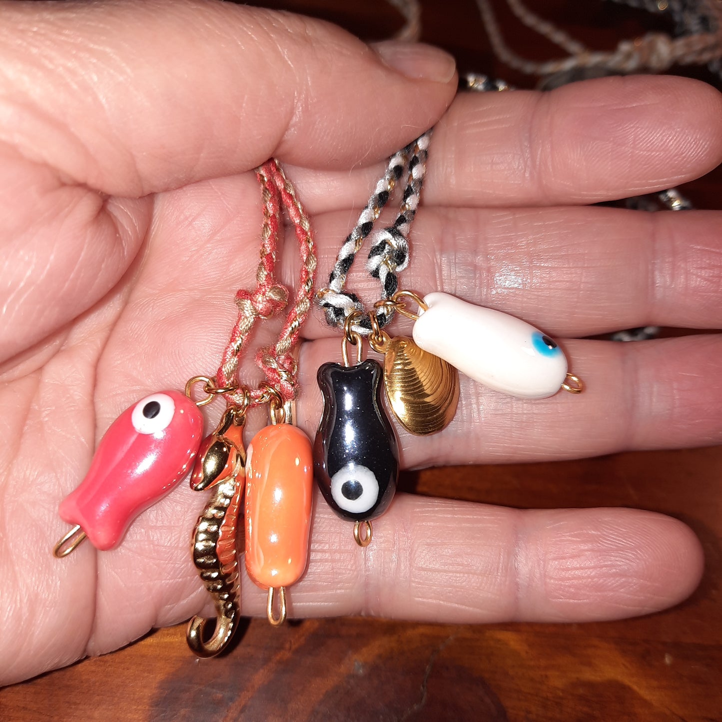 Handgefertigte verstellbare Halskette aus geflochtener Kordel