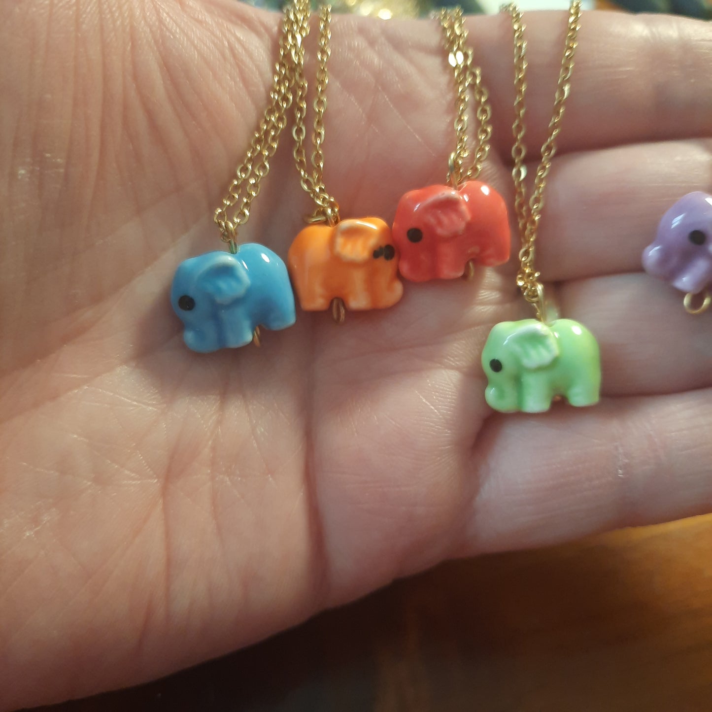 Collier chaîne dorée acier inoxydable stainless steel 316 pendentif éléphant en céramique