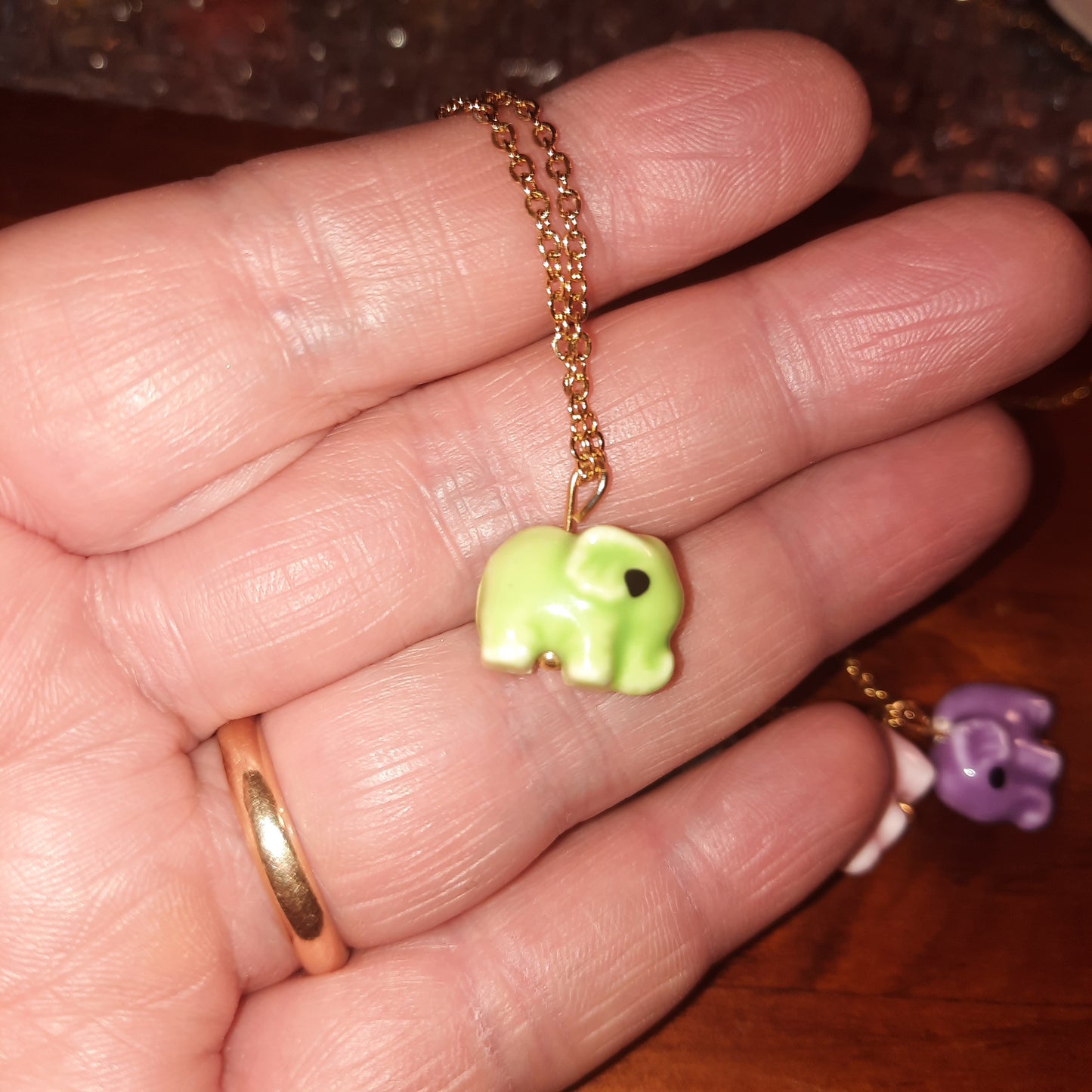 Collier chaîne dorée acier inoxydable stainless steel 316 pendentif éléphant en céramique