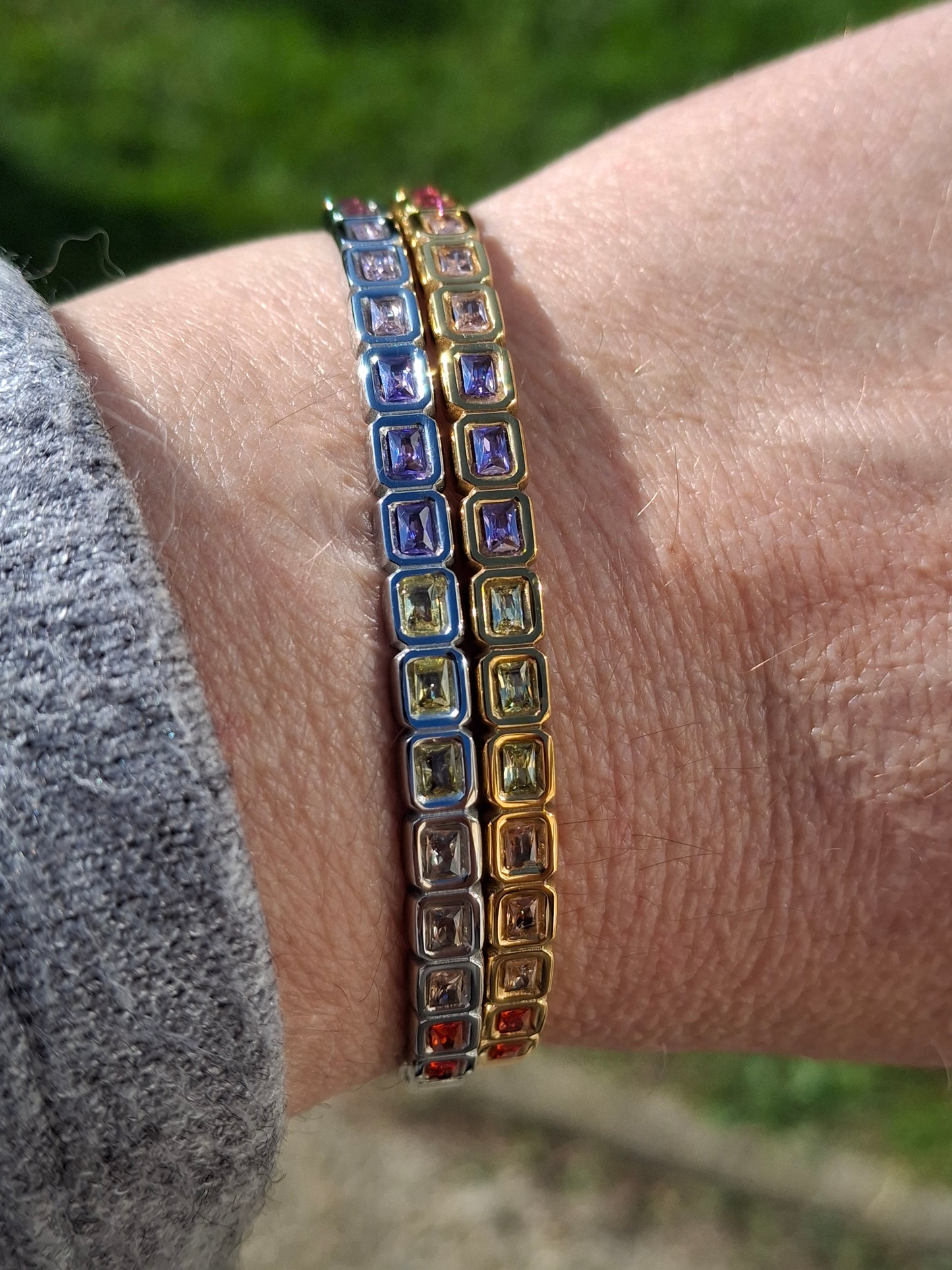 Thin rigid band set with crystal in stainless steel 316