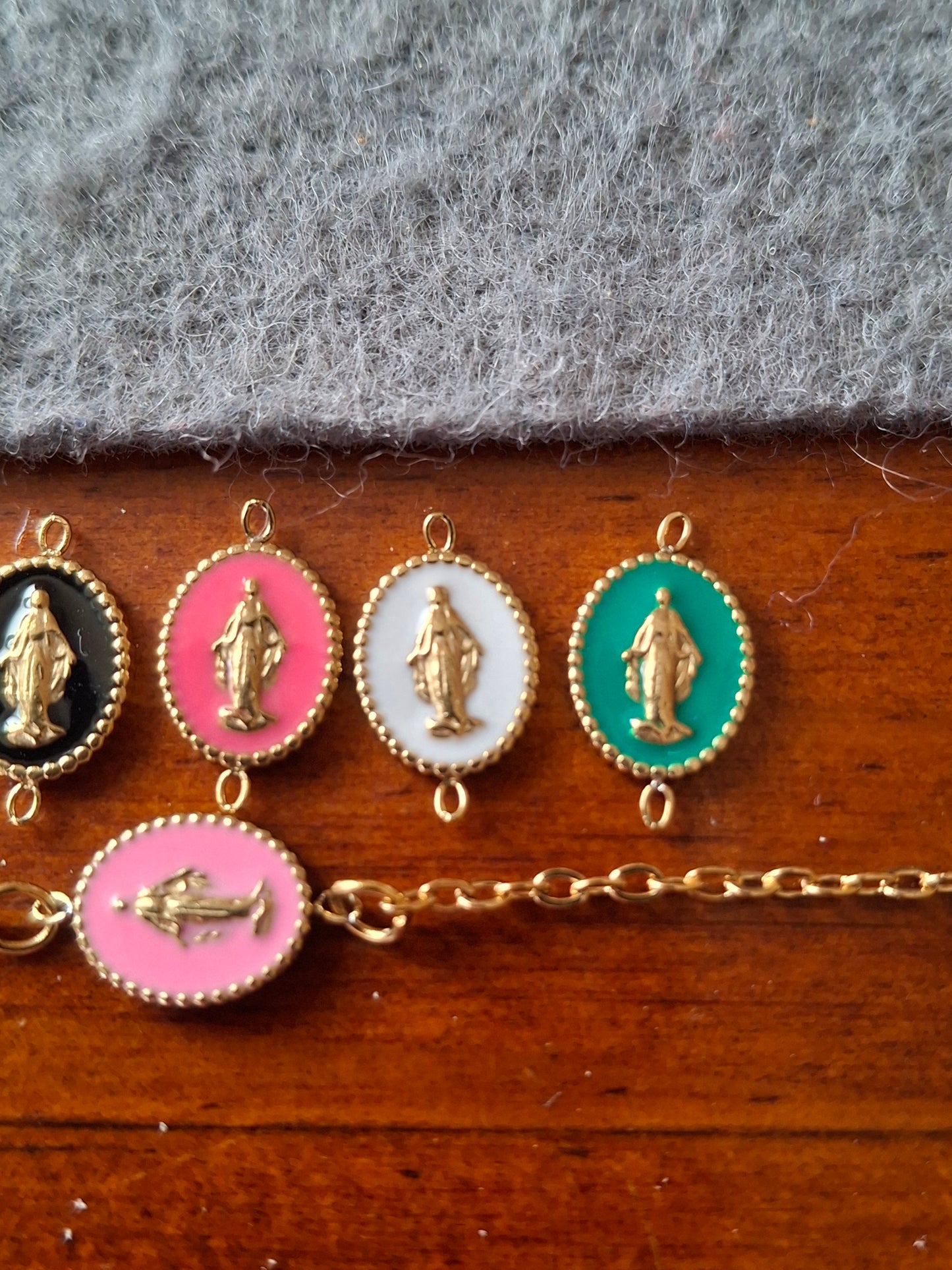 Bracelet chaîne acier inoxydable stainless steel 316 madone stainless steel 316 plaqué or sur mesure