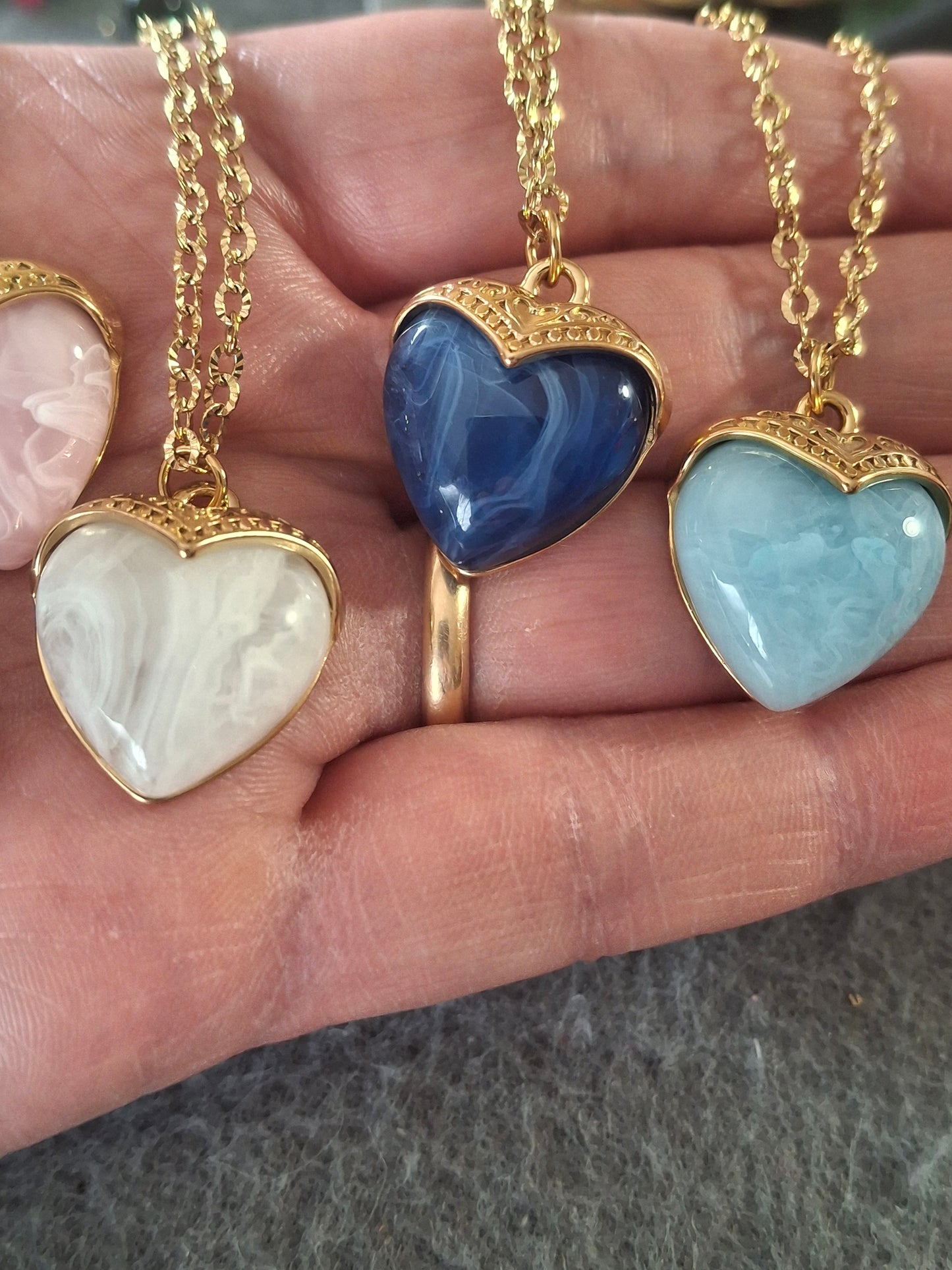 Collier chaîne striée stainless steel 316 coeur stainless steel 316 et résine