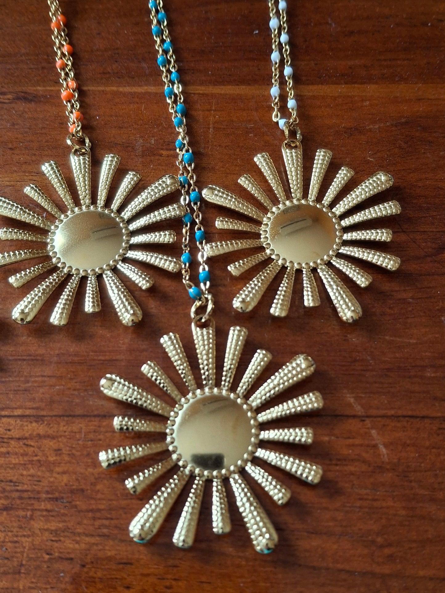 Long necklace with gold stainless steel chain and XXL sun pendant