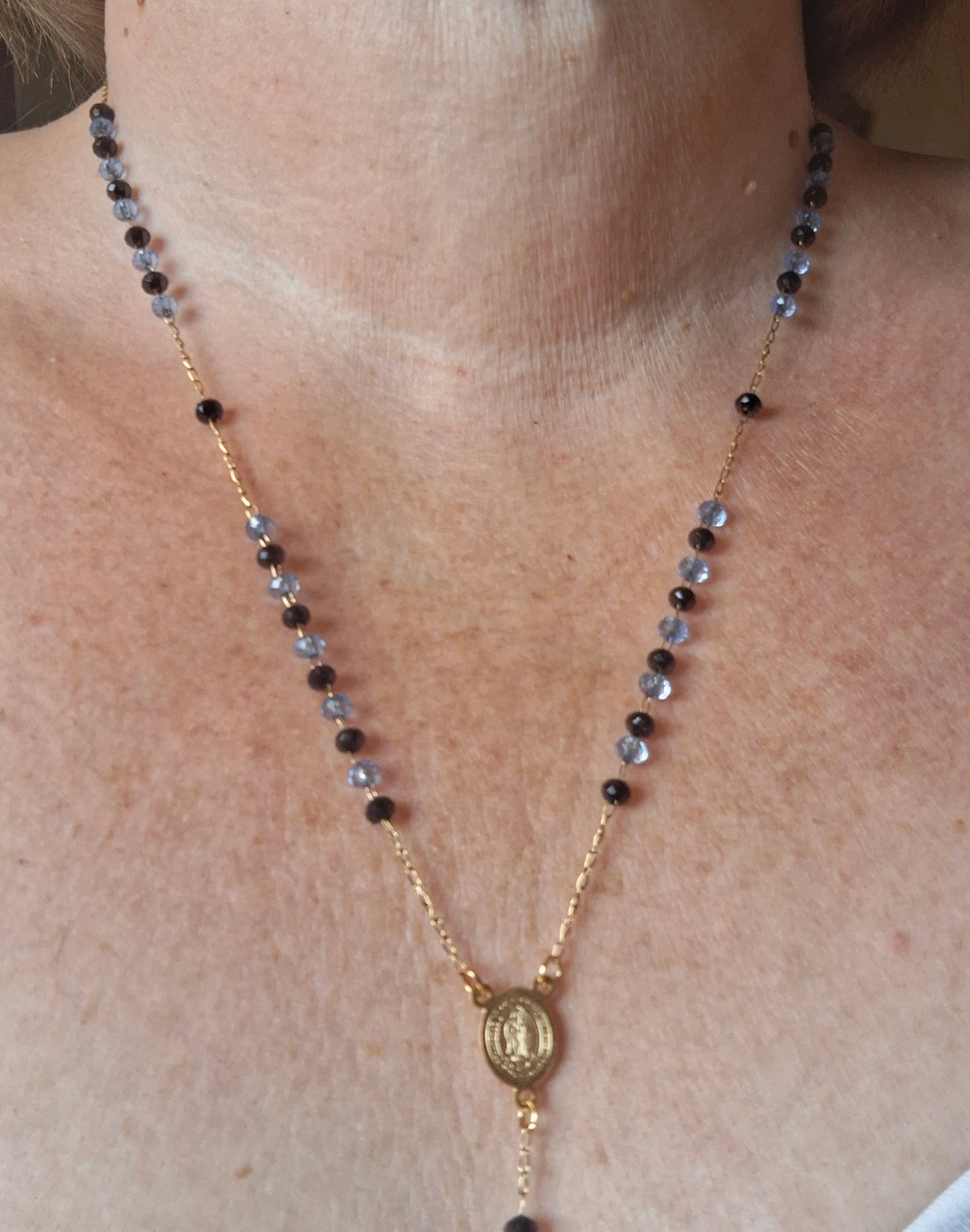 Collier chapelet, Collier lasso en acier inoxydable stainless steel 316 et perles en cristal madone et croix