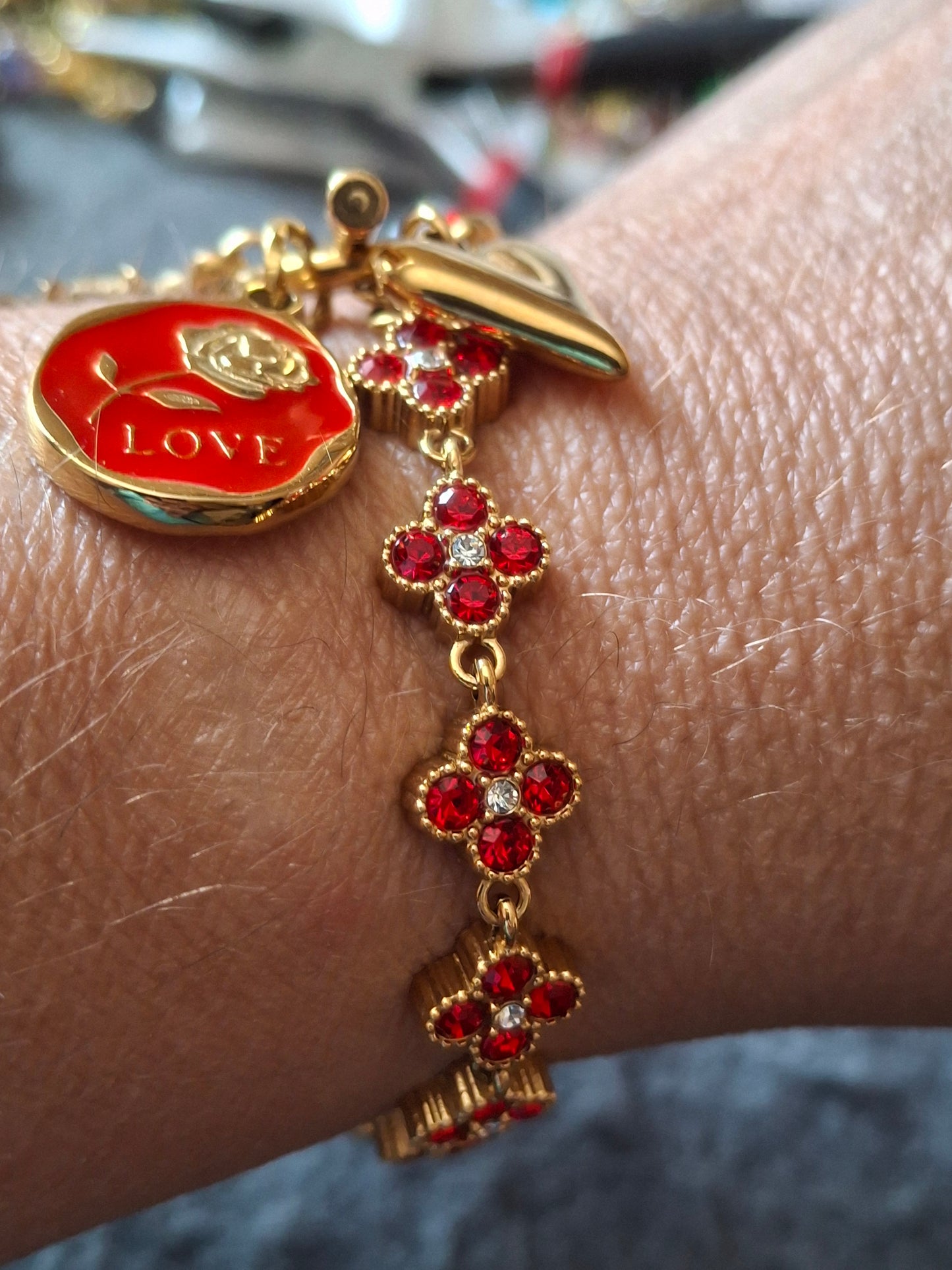 Bracelet maille gourmette stainless steel 316 trèfle cristal rouge, breloques stainless steel 316 poli,fermoir toggle handmade