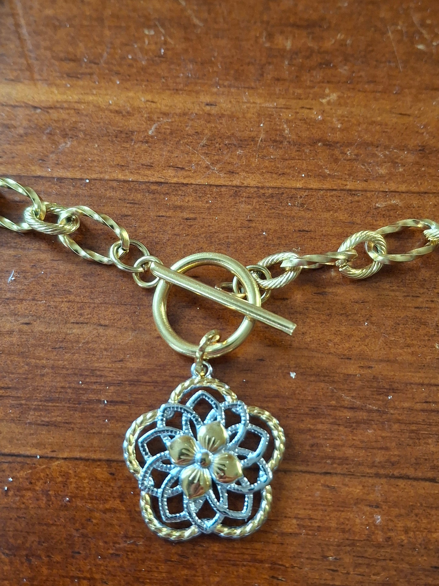 Collier choker chaîne acier inoxydable stainless steel grand fermoir toggle, fleur acier inoxydable stainless steel 316