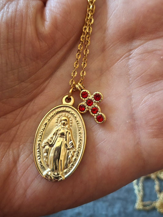 Collier chaîne dorée acier inoxydable stainless steel 316 striée, grand pendentif madone vierge miraculeuse stainless steel 316 polie et croix sertie cristal stainless steel 316