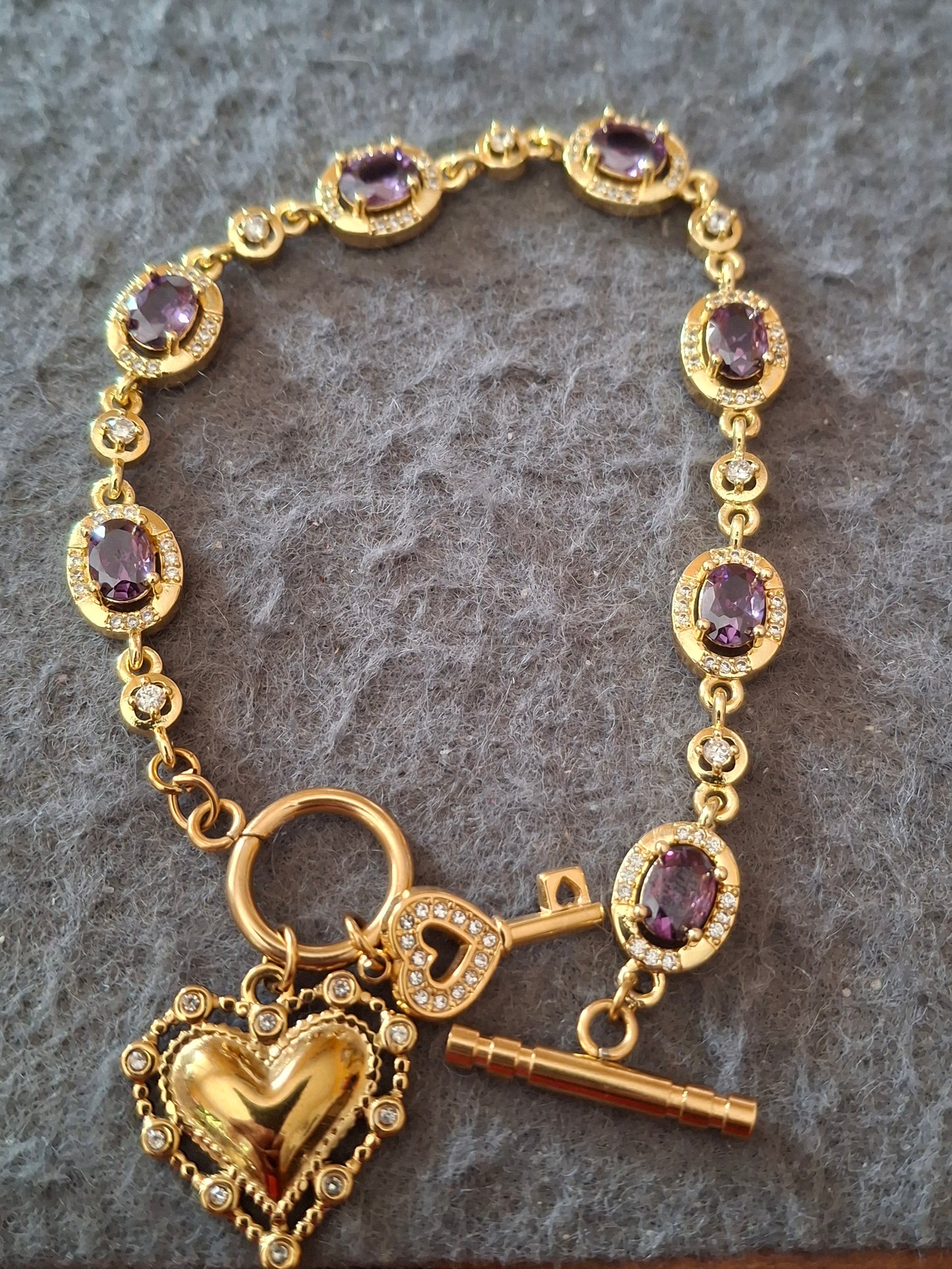 Bracelet chaîne maille gourmette acier inoxydable stainless steel sertie cristal, coeur, clé stainless steel 316 serti zirconium fermoir toggle handmade