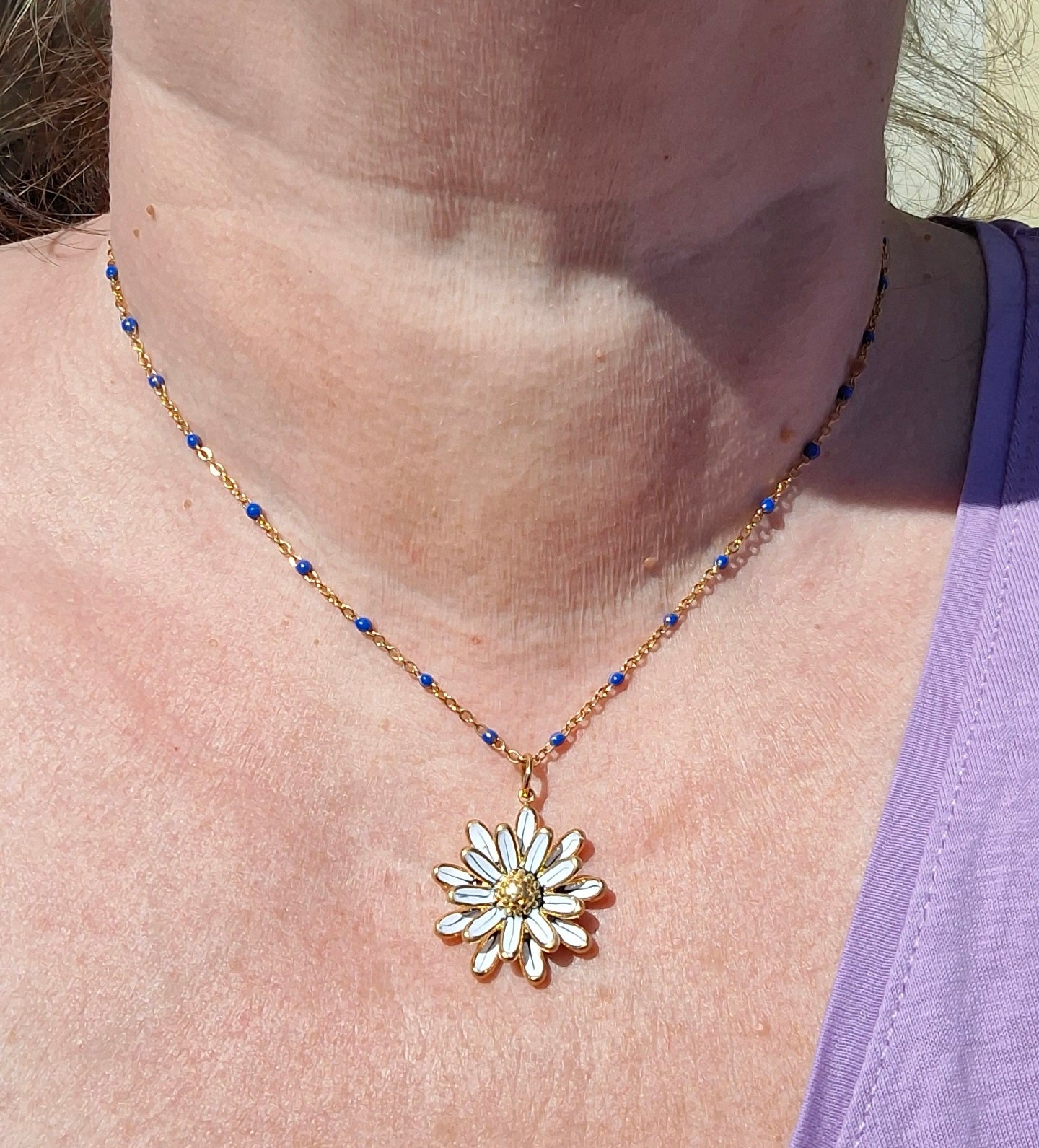 Collier chaîne dorée acier inoxydable stainless steel et fleur stainless steel 316 polie