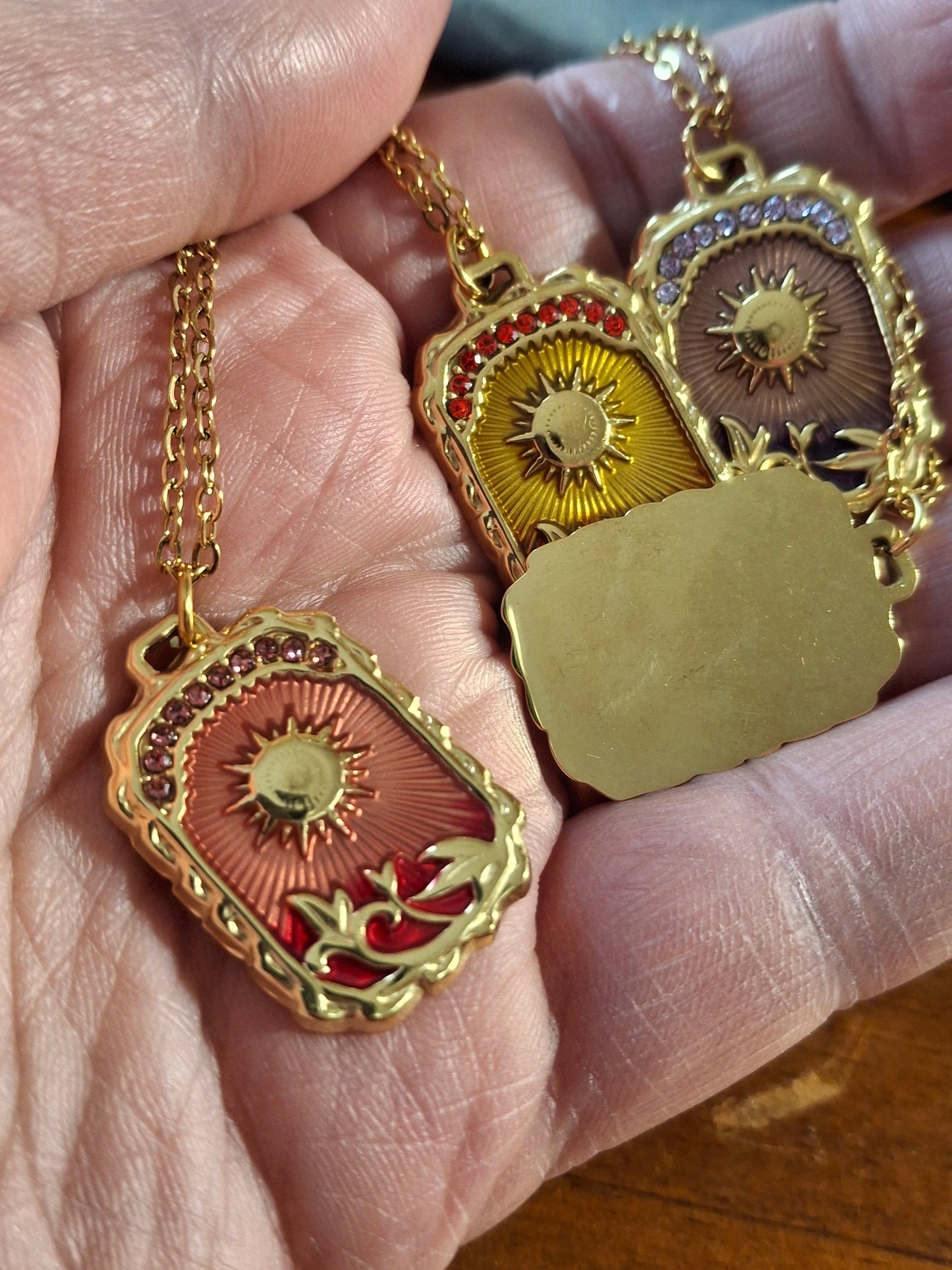 Collier chaîne dorée acier inoxydable stainless steel pendentif stainless steel