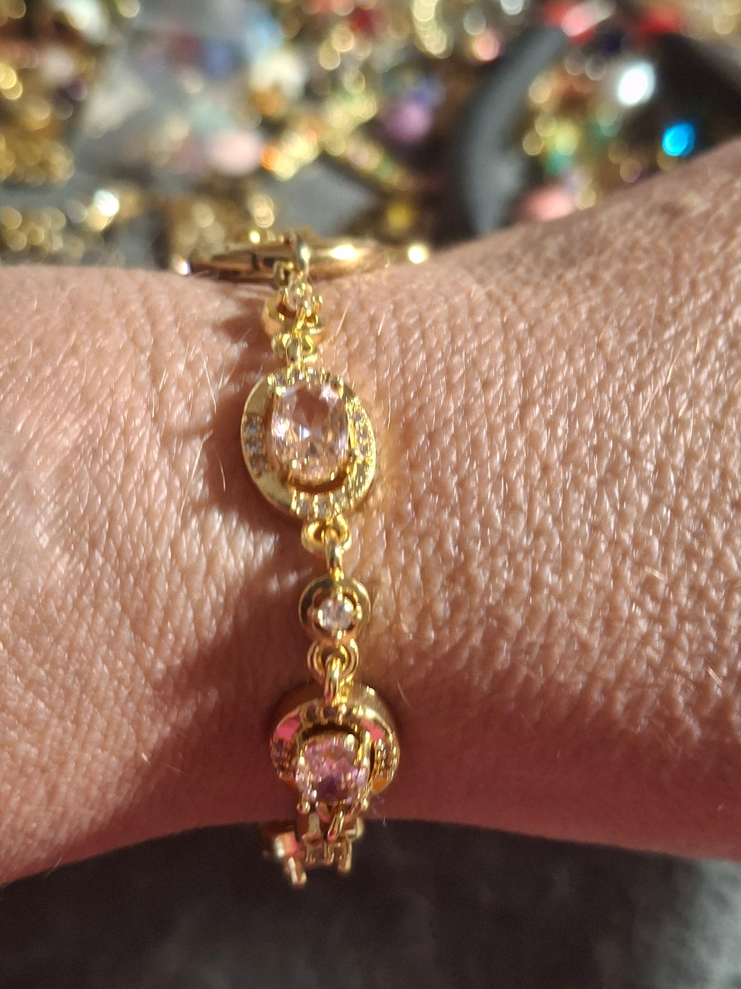 Armband Kette Edelstahl mit Kristall- und Zirkonia-Besatz Karabinerverschluss und polierter Edelstahl-Ankerkettenanhänger mit Zirkonia-Besatz handgefertigt