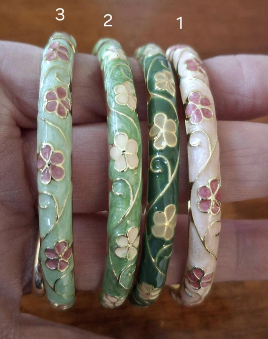 Bracelet jonc cloisonné email rigide style vintage plaqué or motif fleurs