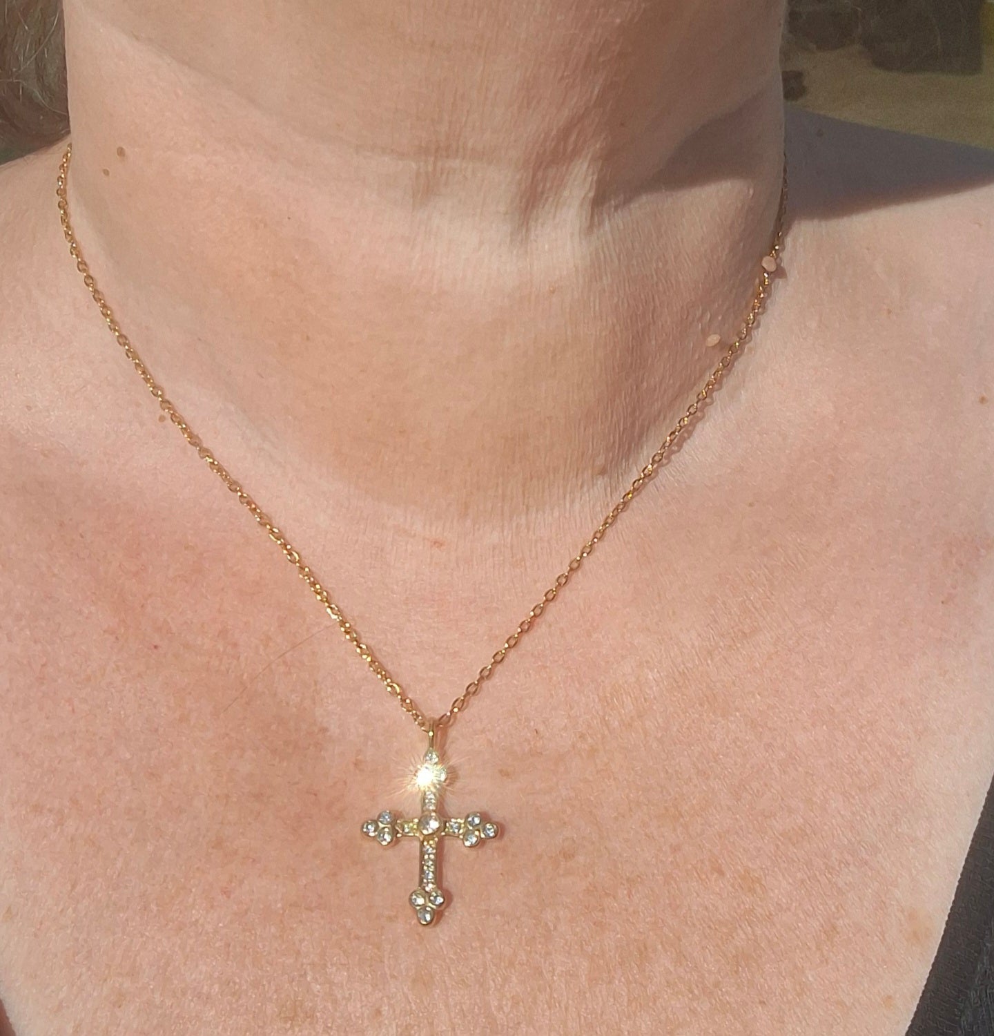 Collier chaîne dorée acier inoxydable stainless steel 316 et croix stainless steel 316