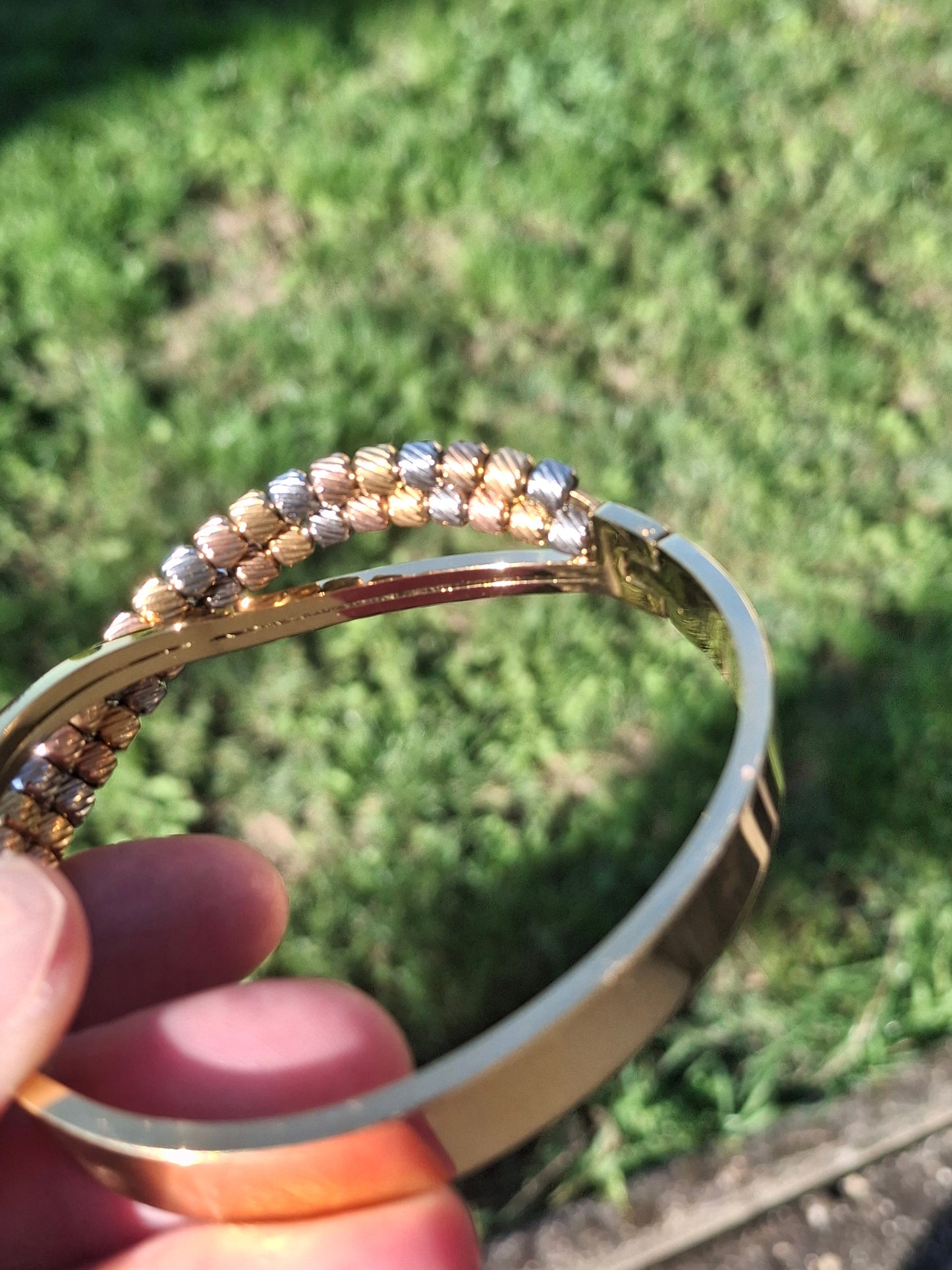 Schönes, steifes Armband aus hochwertigem Edelstahl 316.