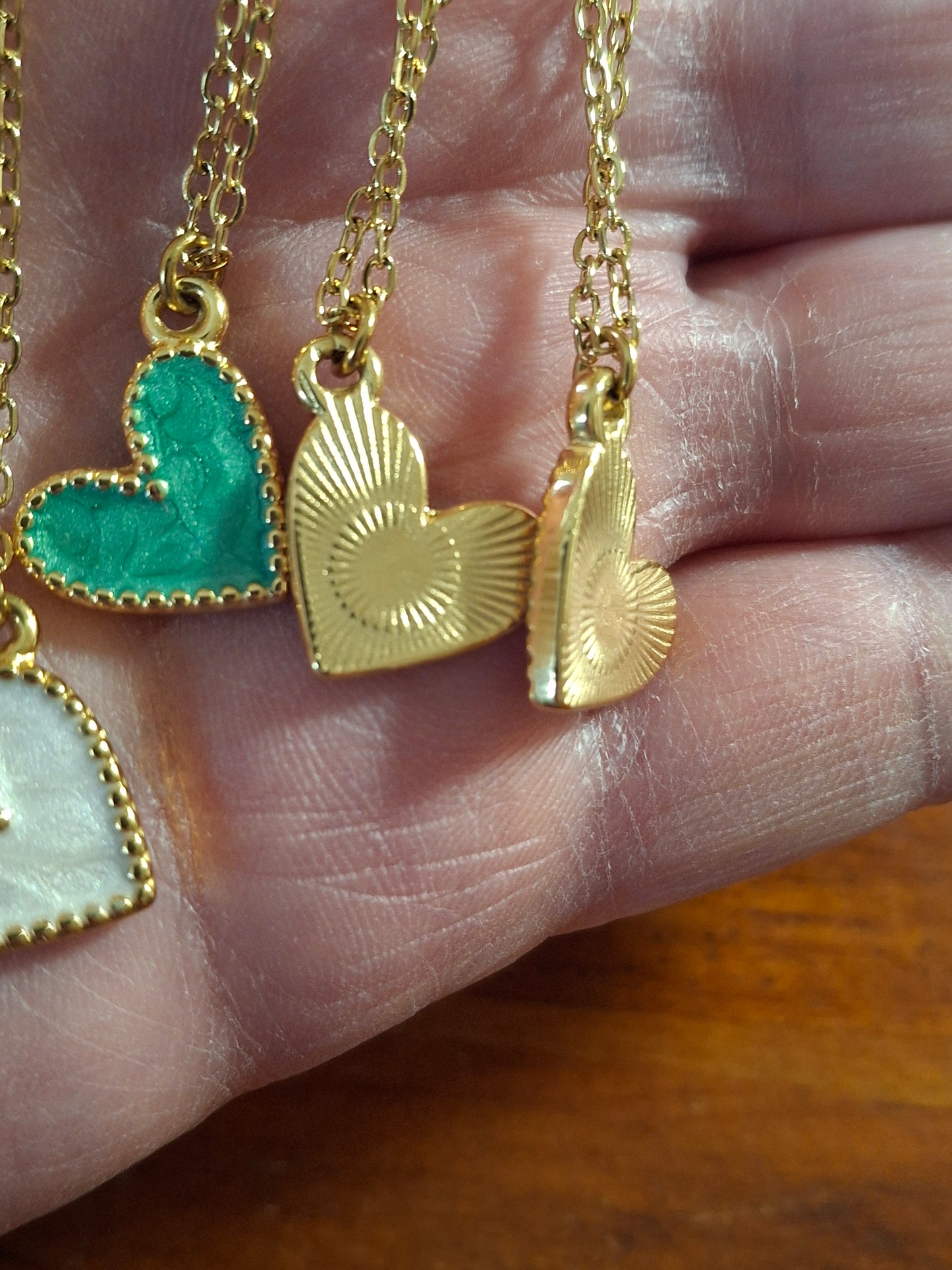 Collier chaîne dorée acier inoxydable stainless steel 316 ,coeur stainless steel 316 et email