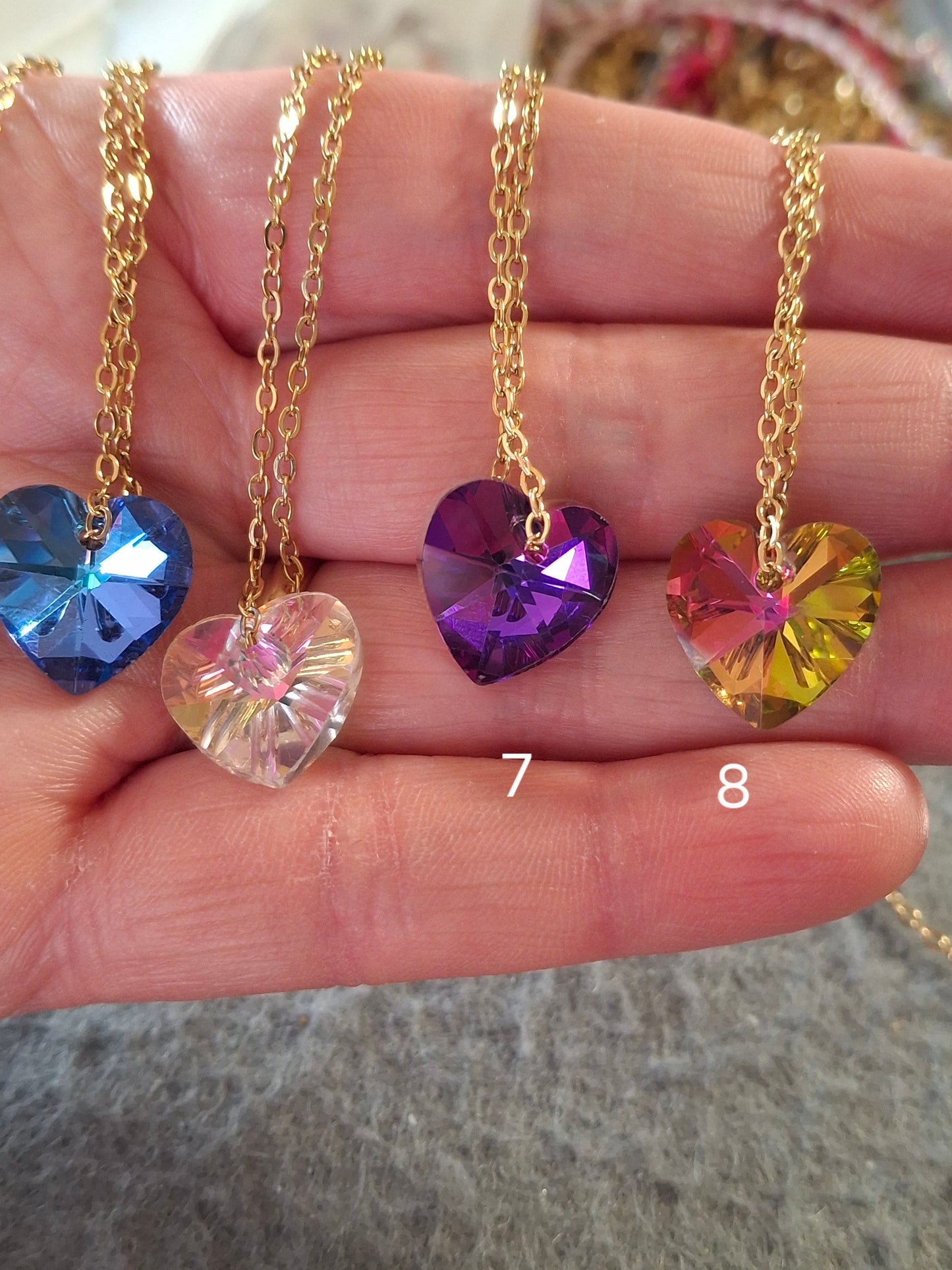 Collier chaine dorée stainless steel 316 ,coeur en cristal