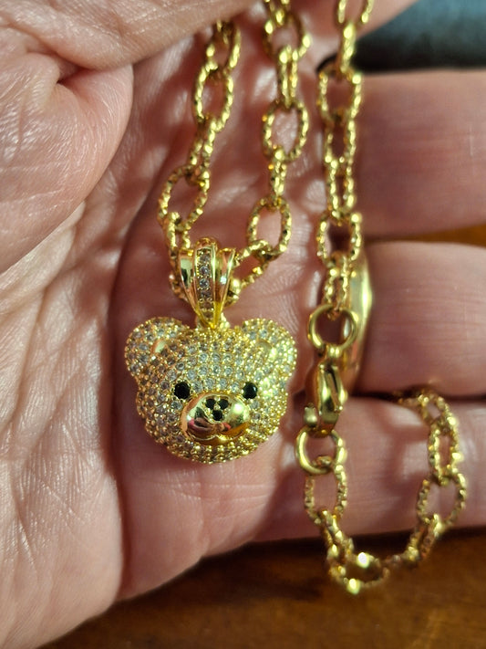 High-quality 316L stainless steel gold-plated chain necklace with 18K gold-plated bear head and zirconium stones.