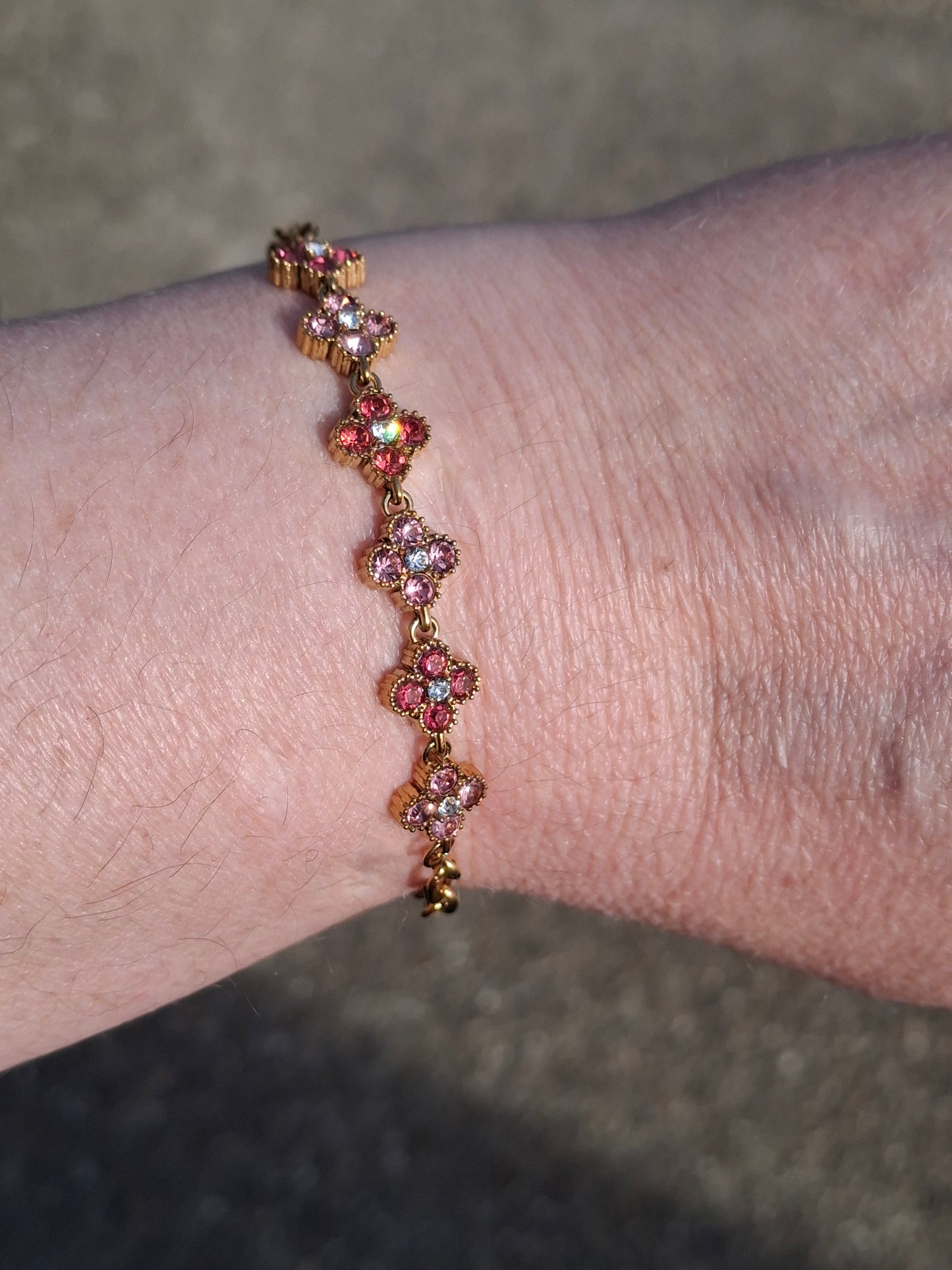 Armband Kette Edelstahl 316 Glieder mit geriffelter Panzerkette und blütenförmiger Kette mit rosafarbenem Kristallbesatz Edelstahl 316 handgefertigt verstellbar