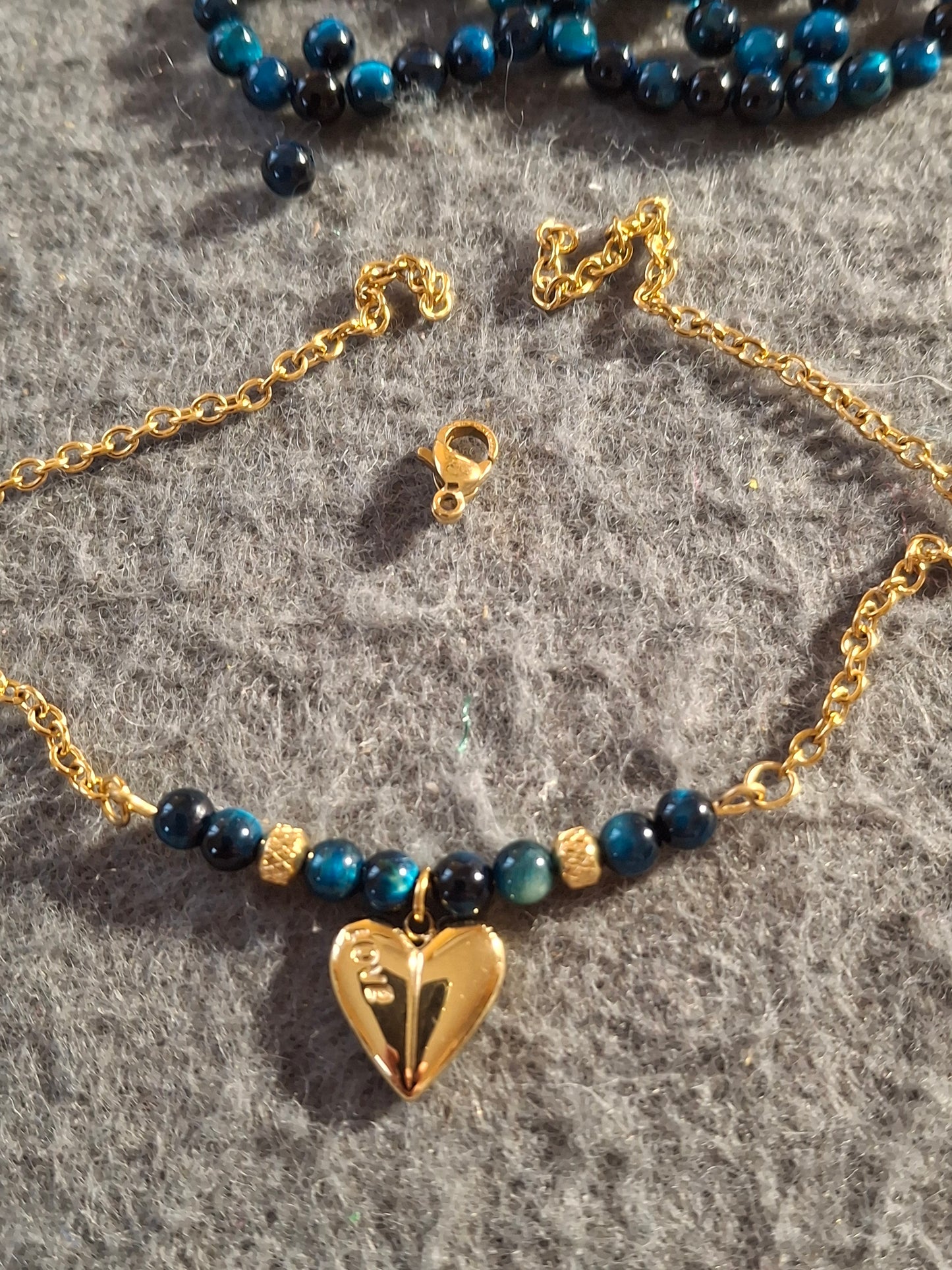 Bracelet chaîne acier inoxydable stainless steel 316 ,perles œil du tigre bleu handmade sur mesure