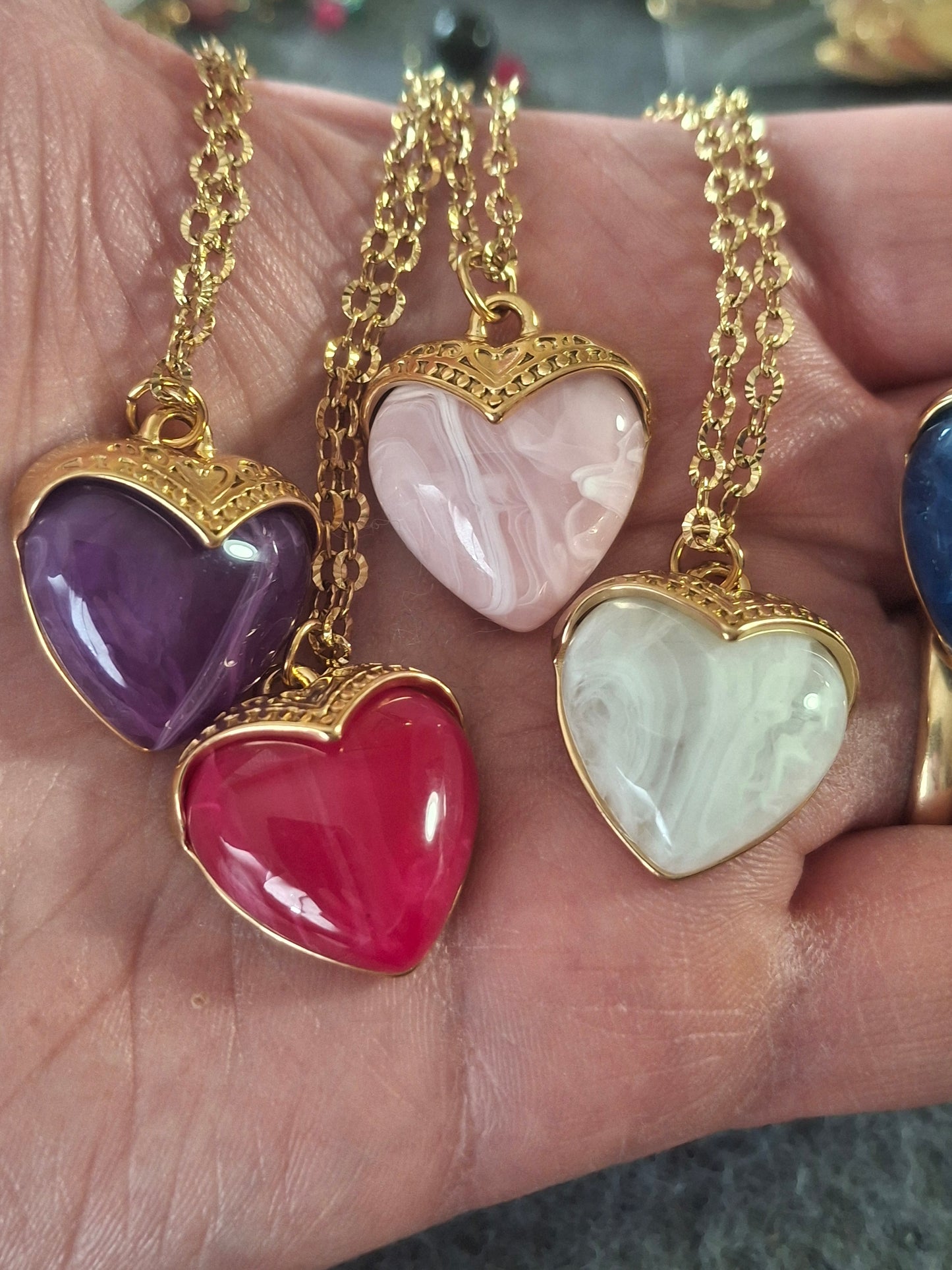 Collier chaîne striée stainless steel 316 coeur stainless steel 316 et résine