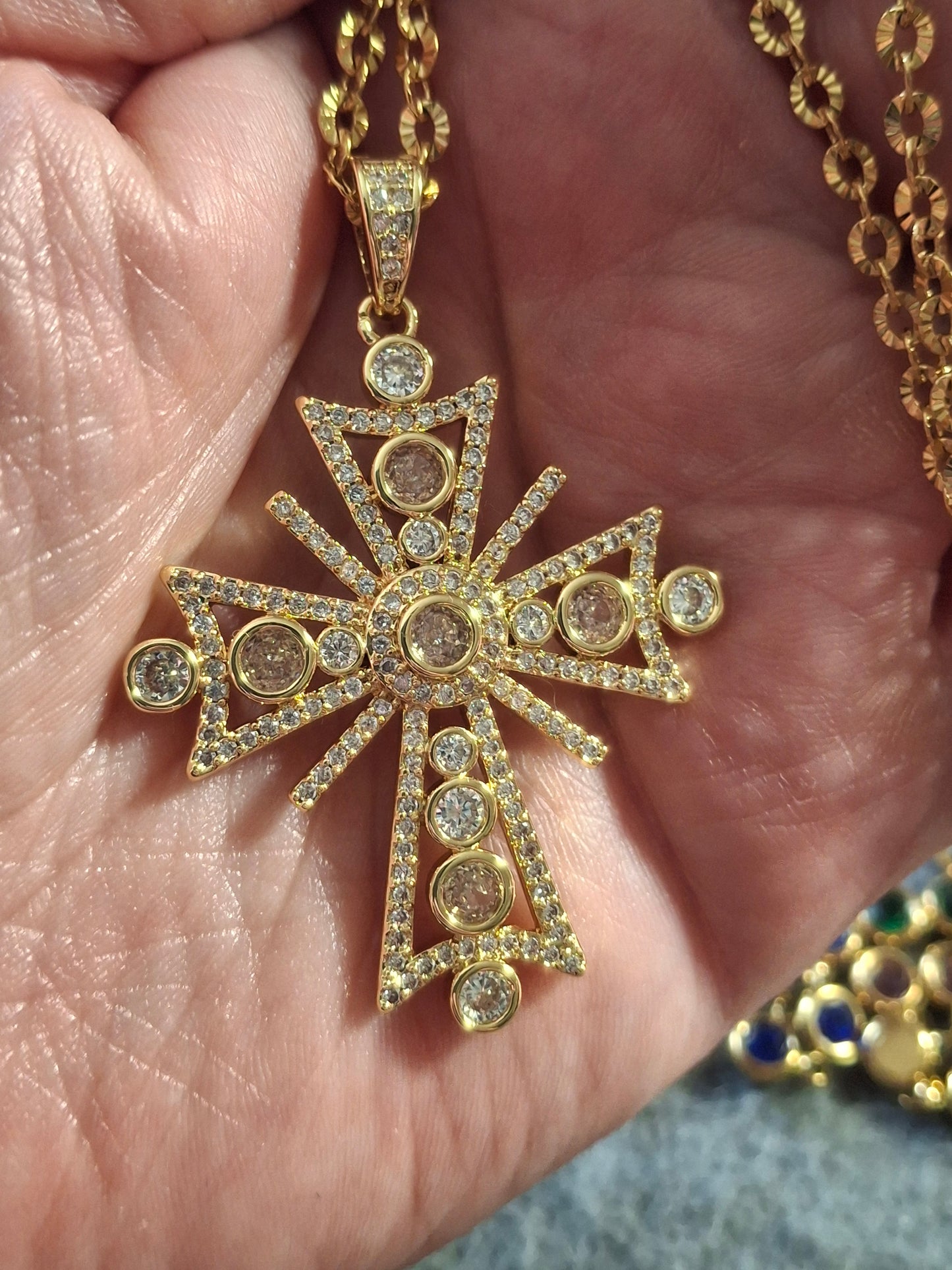 Halskette Edelstahl 316 große Kreuz 18K vergoldet Zirkonia besetzt