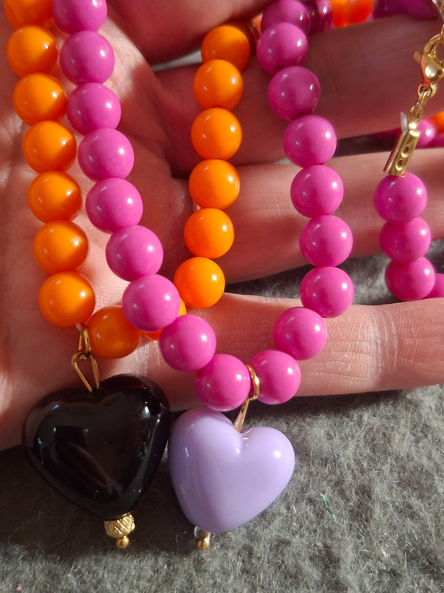 Collier perles acrylique et coeur handmade