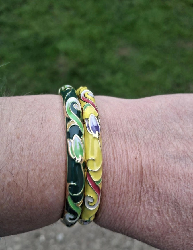 Starrer Ring mit Cloisonné-Emaille