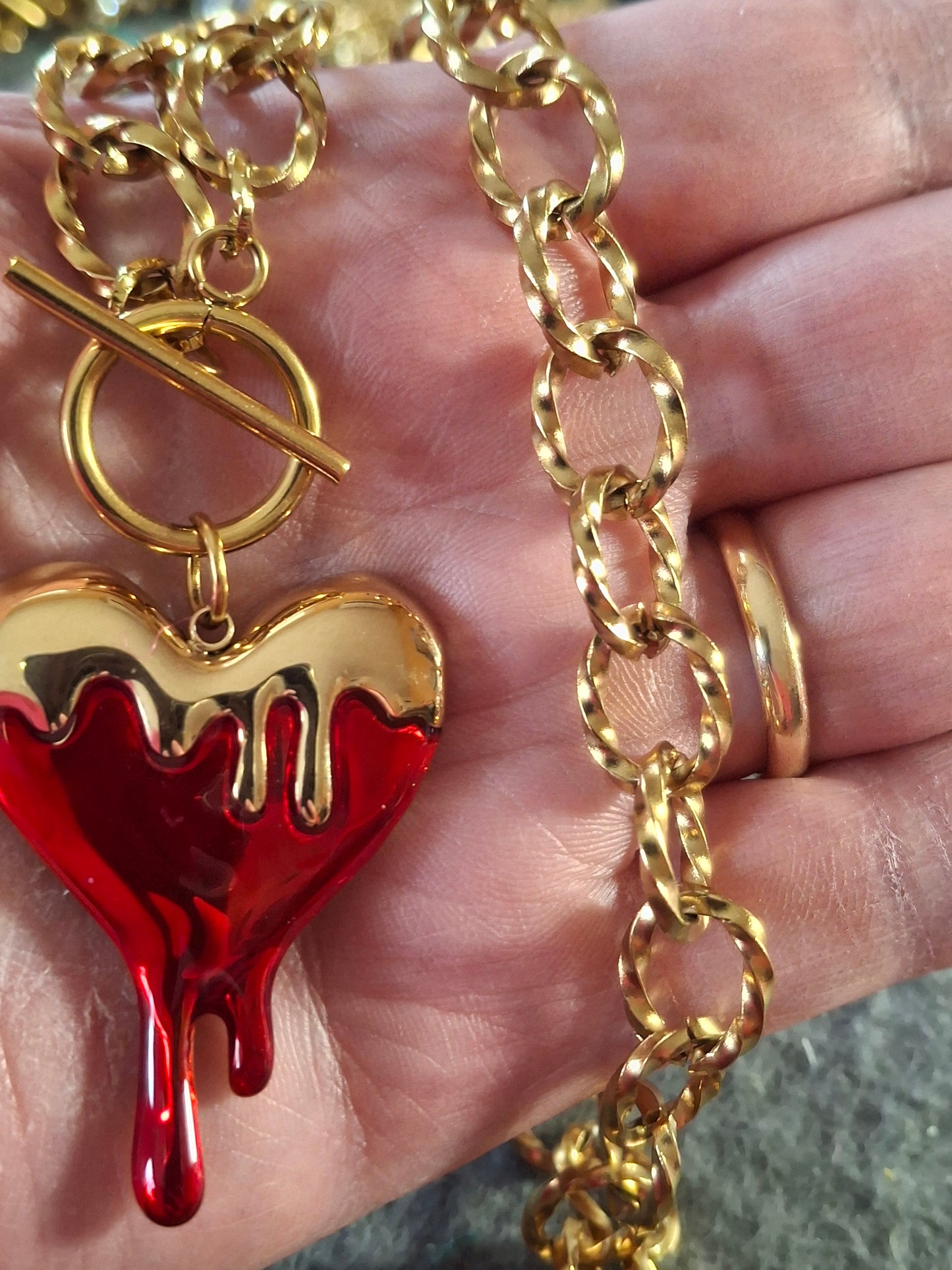 Collier chaîne dorée acier inoxydable stainless steel grand pendentif coeur stainless steel Fermoir toggle