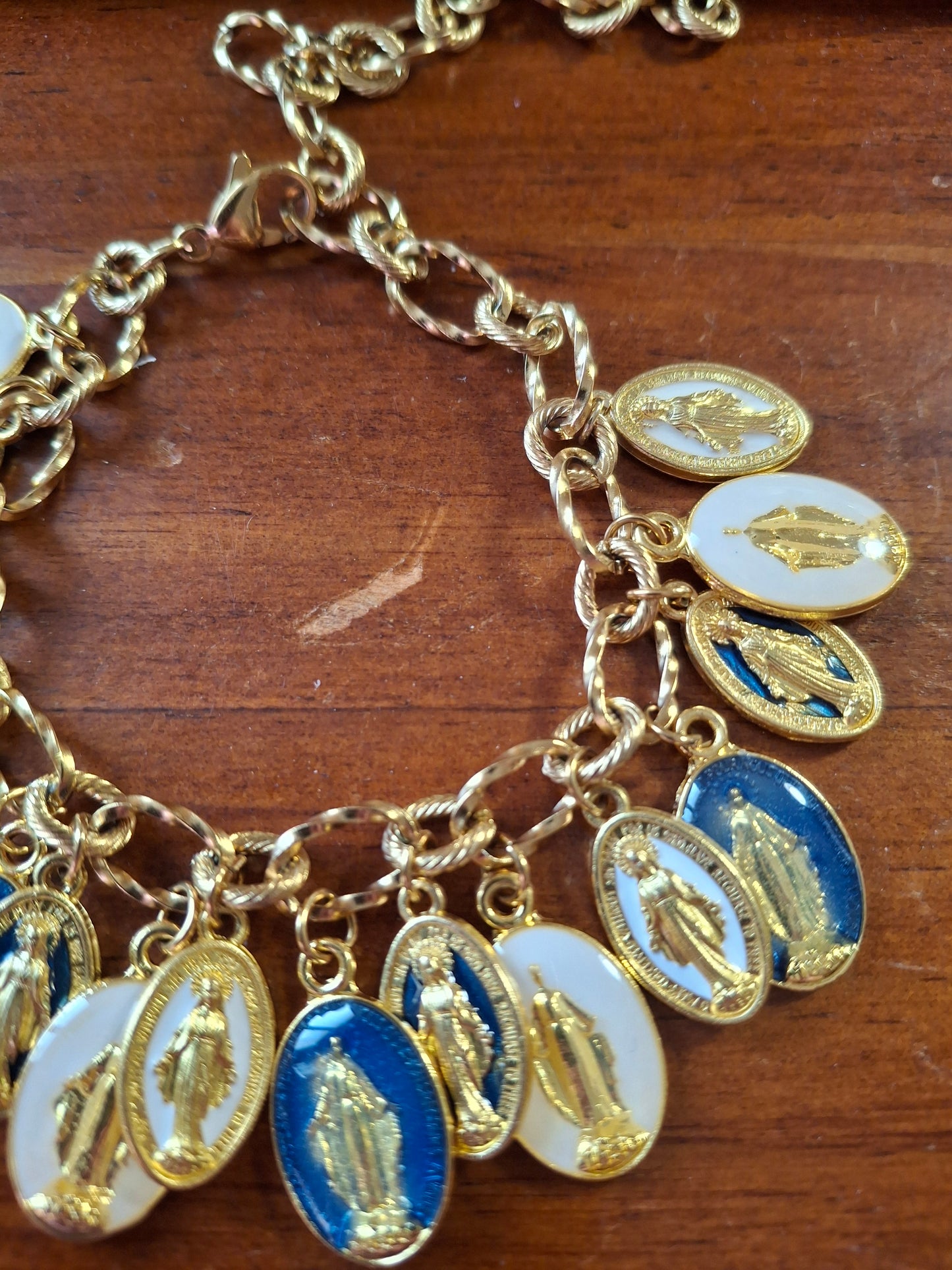 Bracelet chaîne acier inoxydable stainless steel breloques madone handmade réglable sur mesure