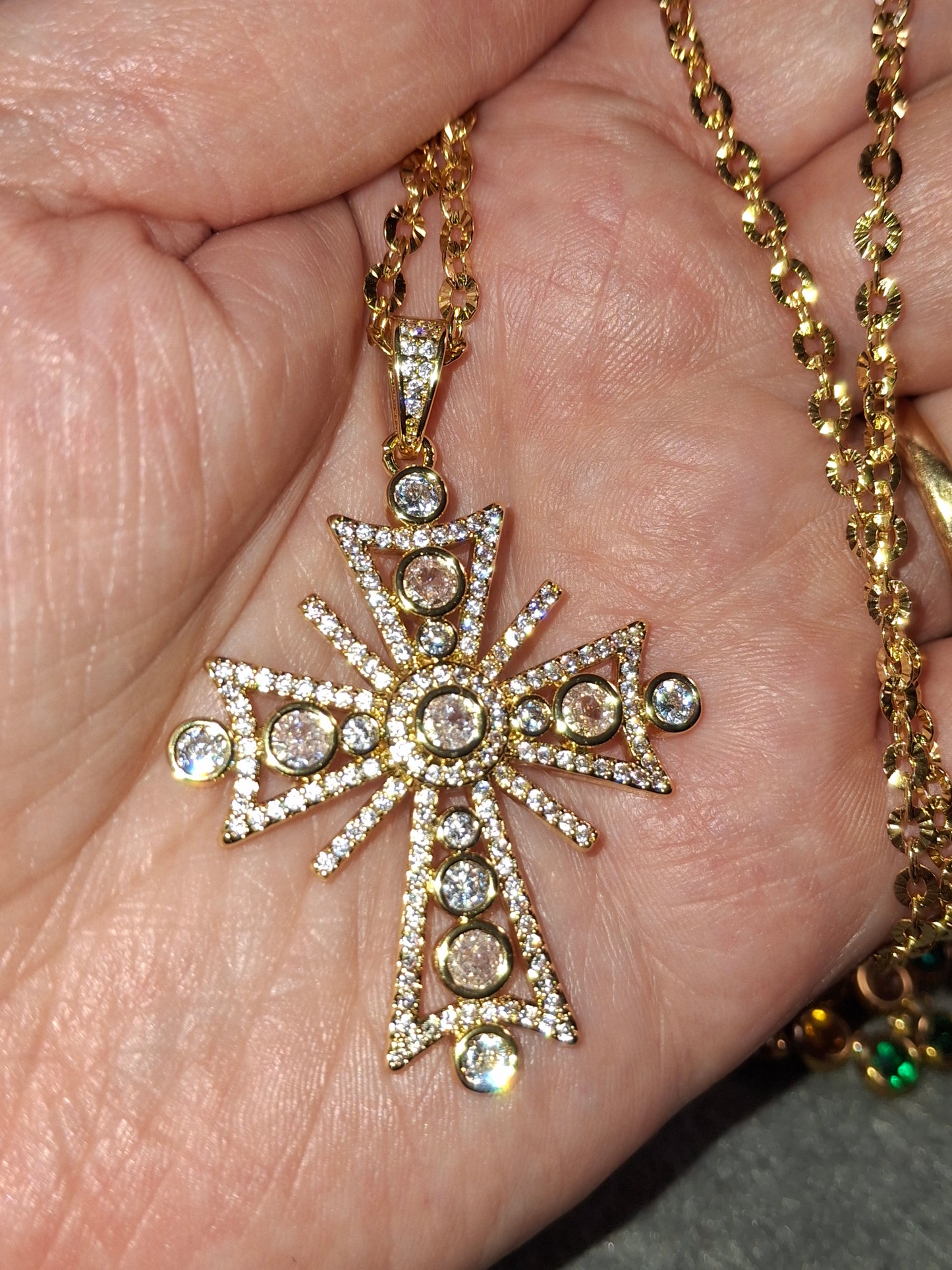 Halskette Edelstahl 316 große Kreuz 18K vergoldet Zirkonia besetzt