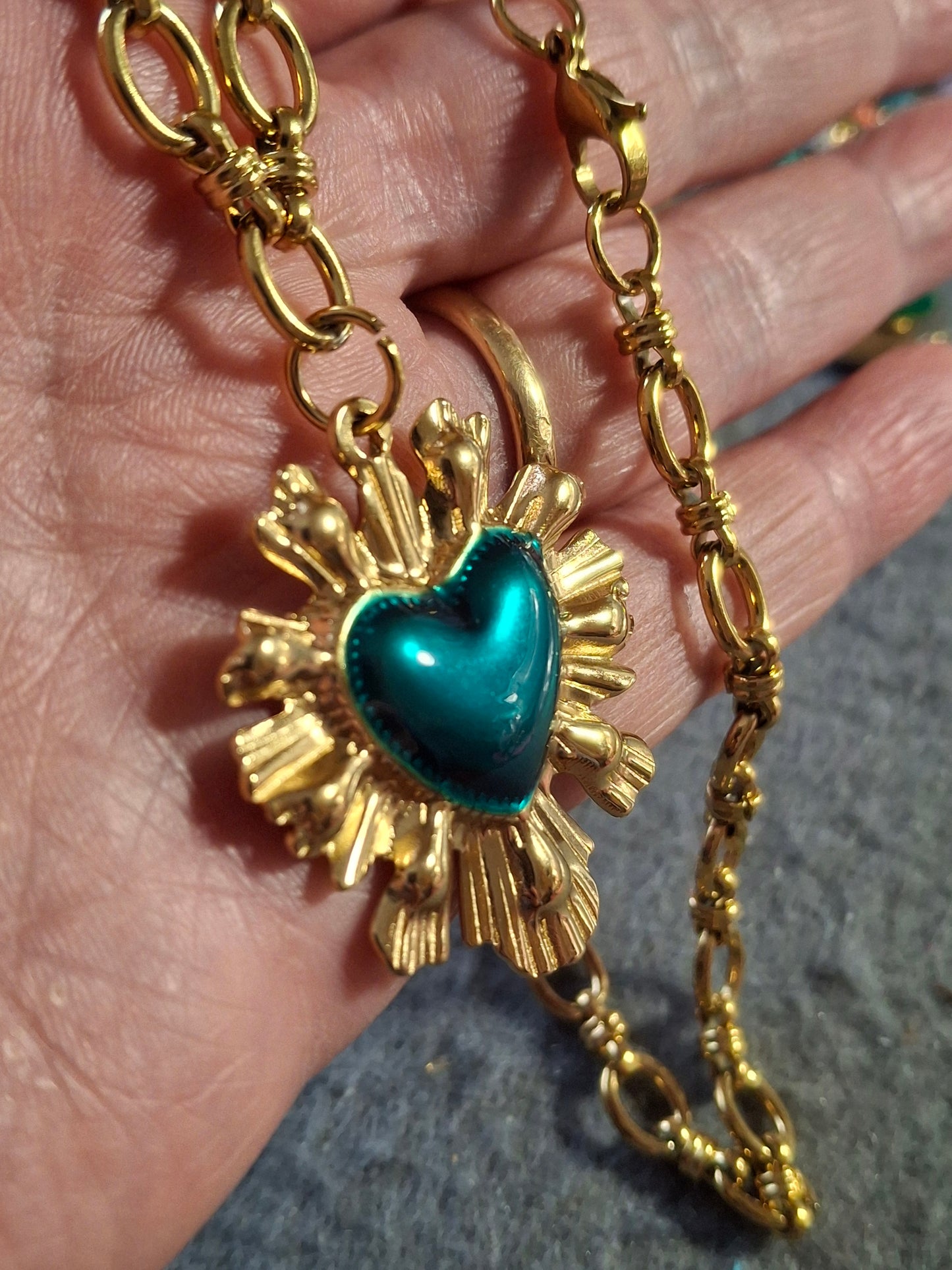 Collier chaîne maille gourmette stainless steel 316 grand cœur rétro stainless steel 316 et email coloré turquoise