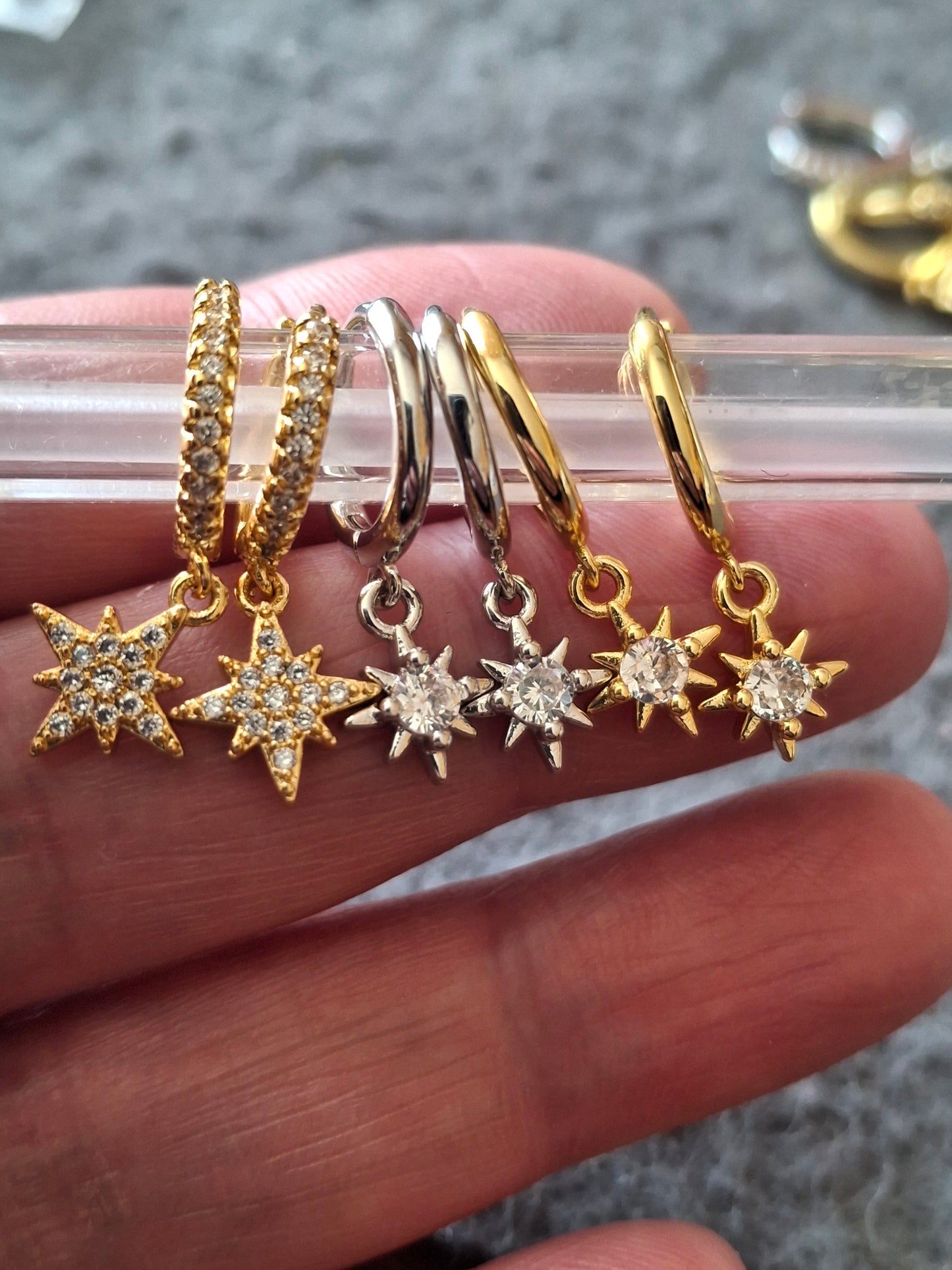 Stainless steel 316 single earrings with zirconium stones