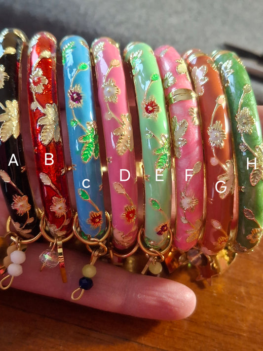 Jonc email cloisonné et breloques